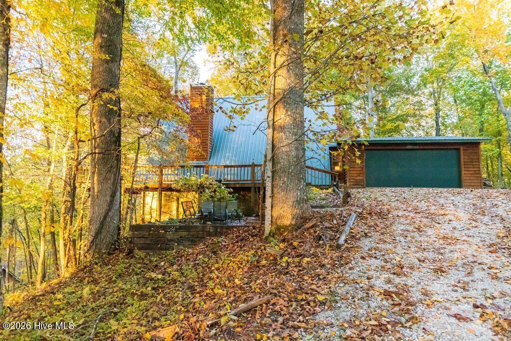 702 Rhododendron Drive Property Photo 1