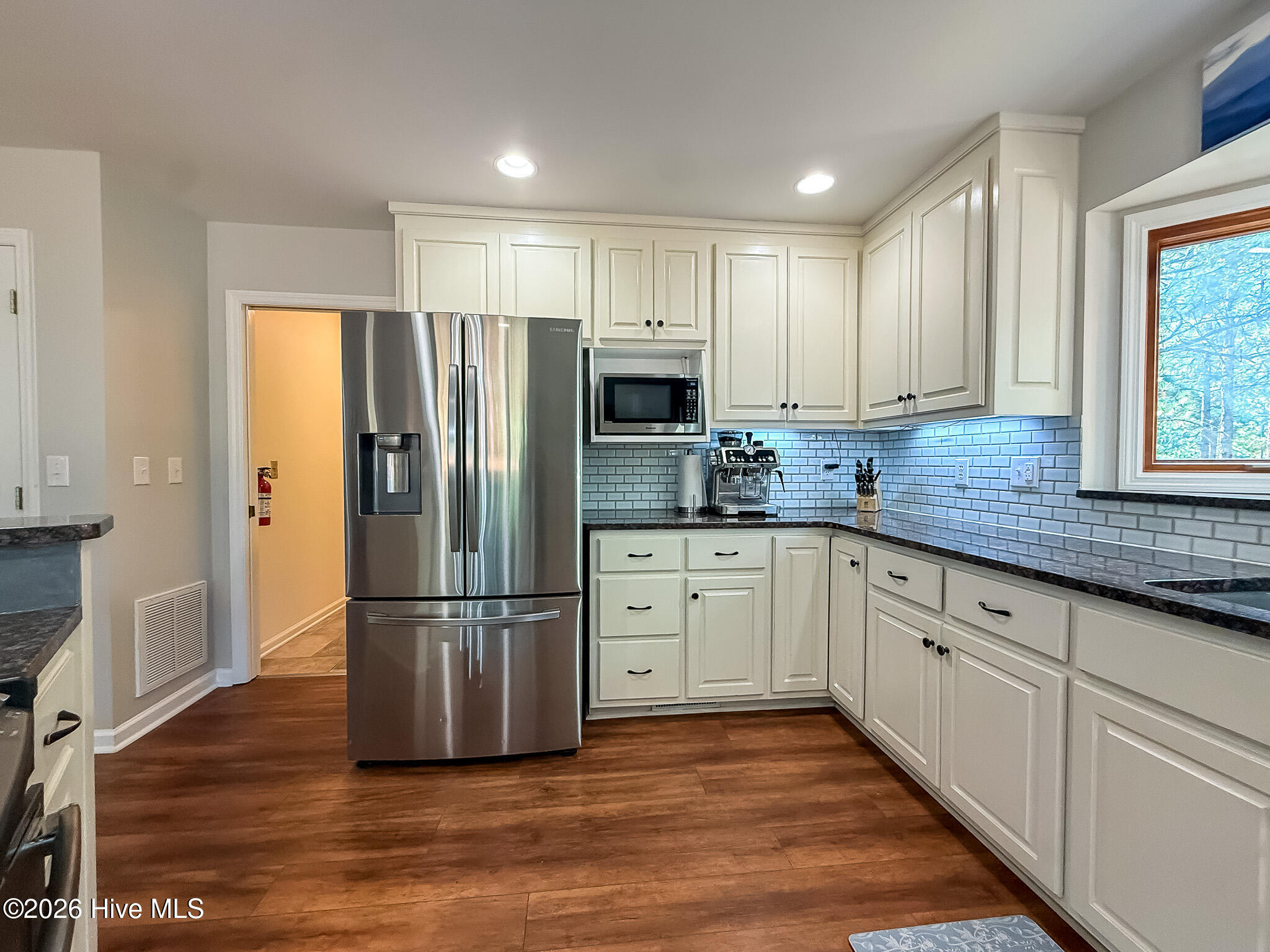 186 James Drive Property Photo 24