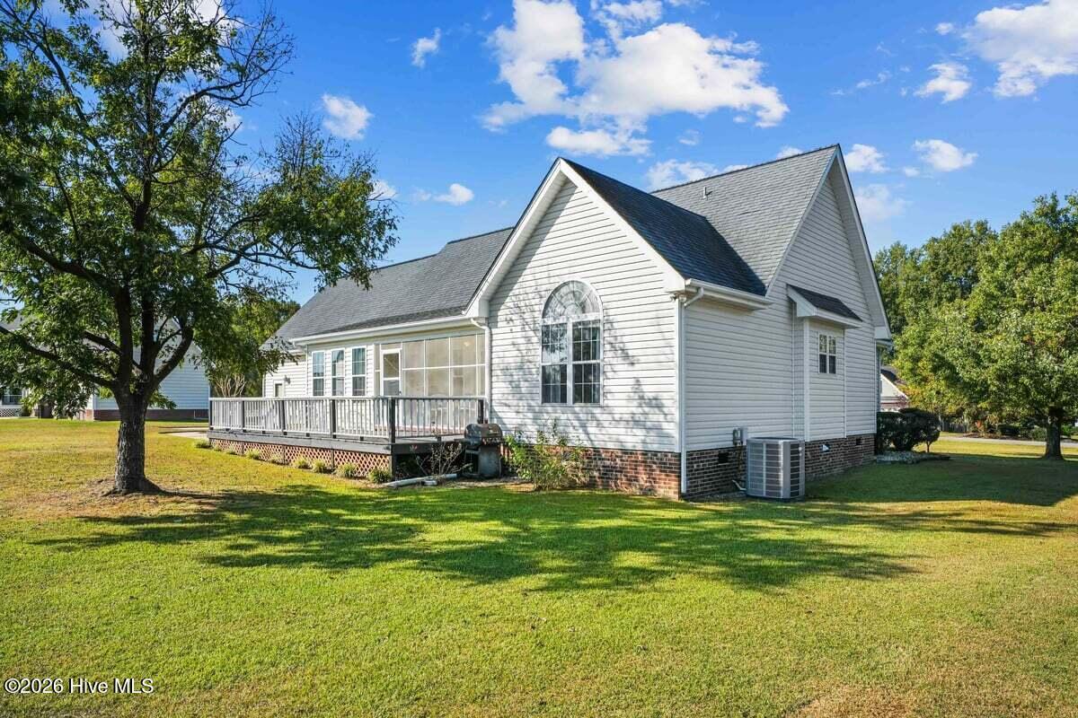 117 Clay Brook Drive Property Photo 9