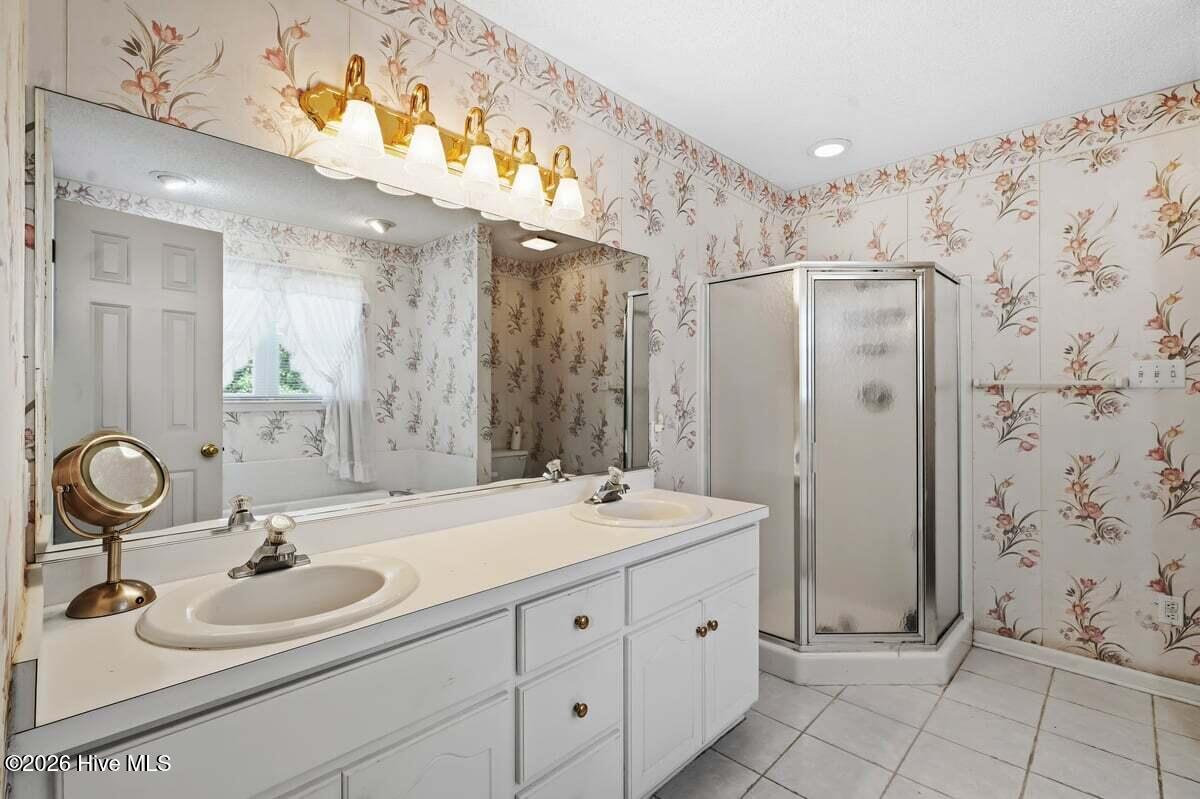 117 Clay Brook Drive Property Photo 24