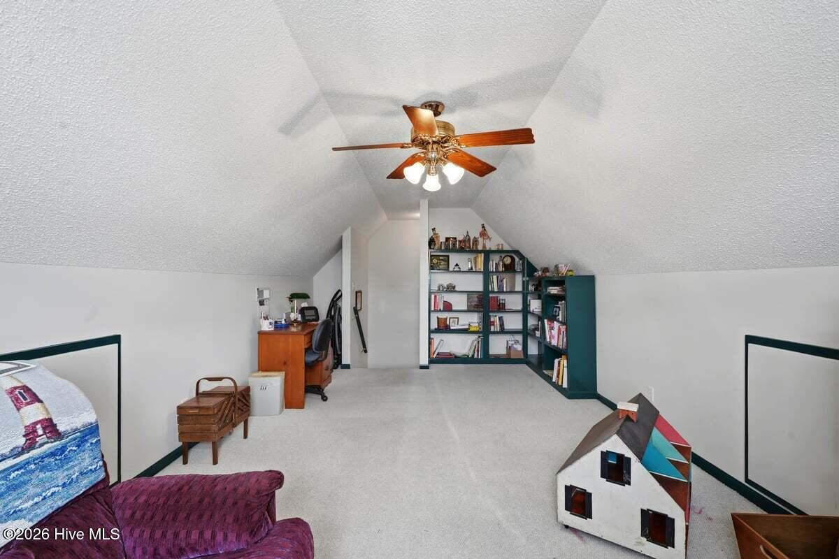117 Clay Brook Drive Property Photo 30