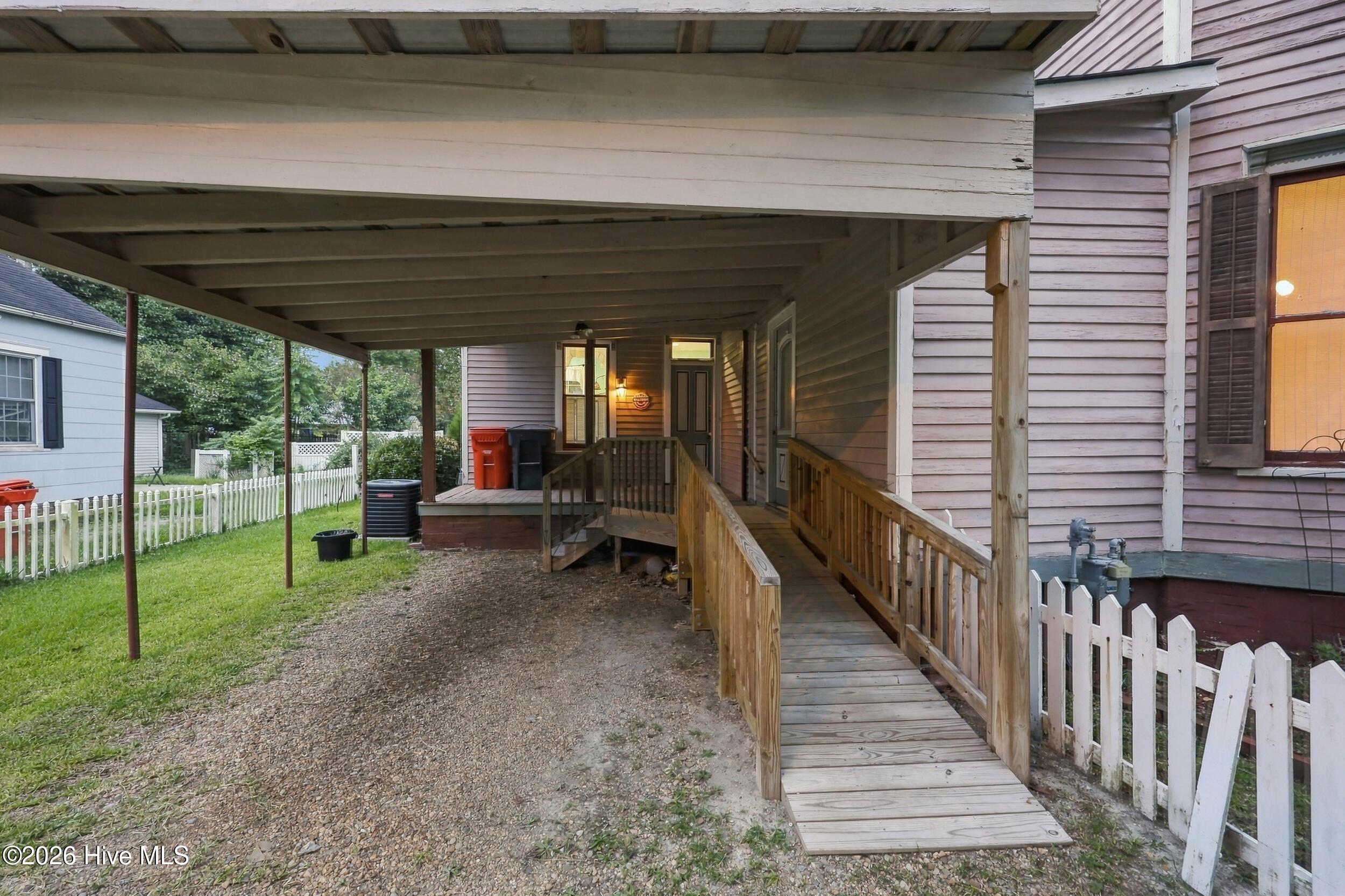 601 W Main Street Property Photo 44