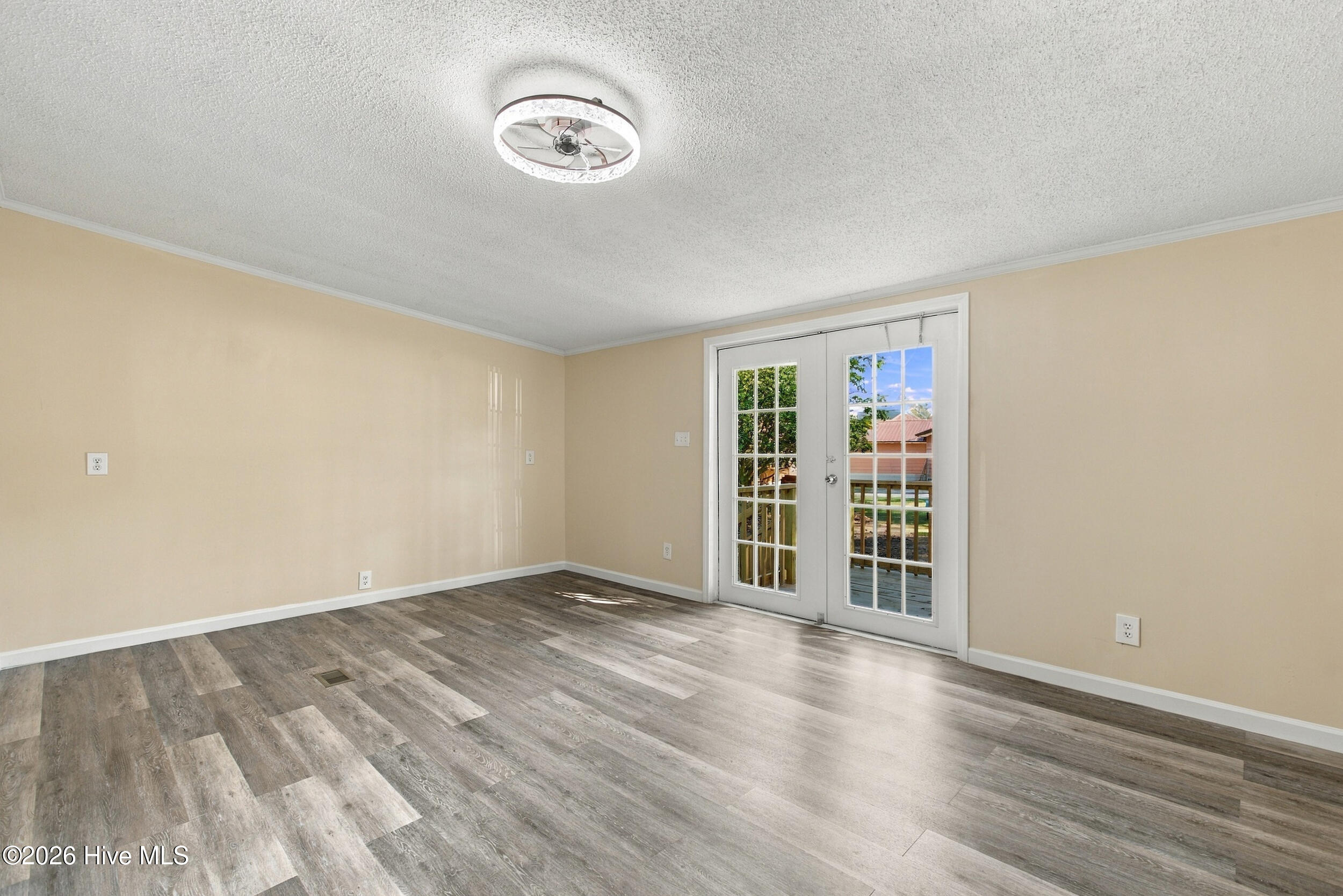 119 S Church Street Property Photo 14