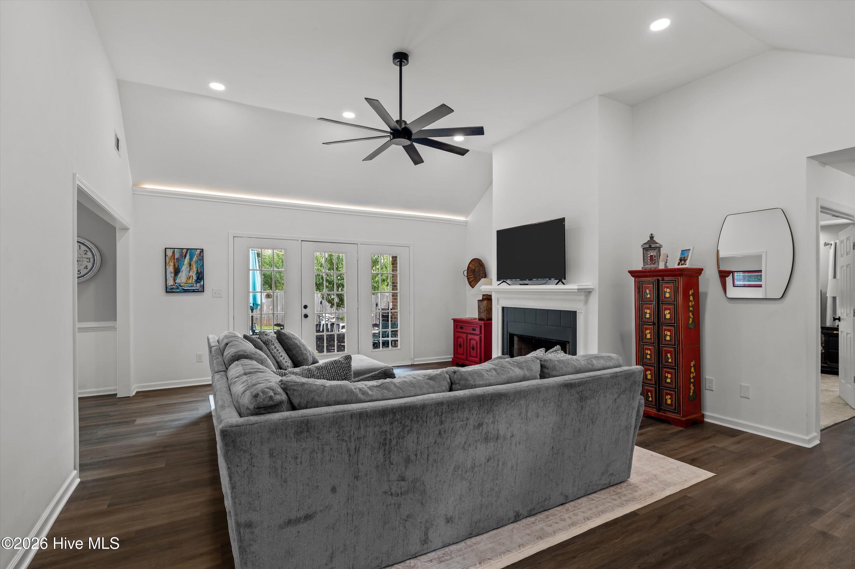 867 Chase Road Property Photo 10