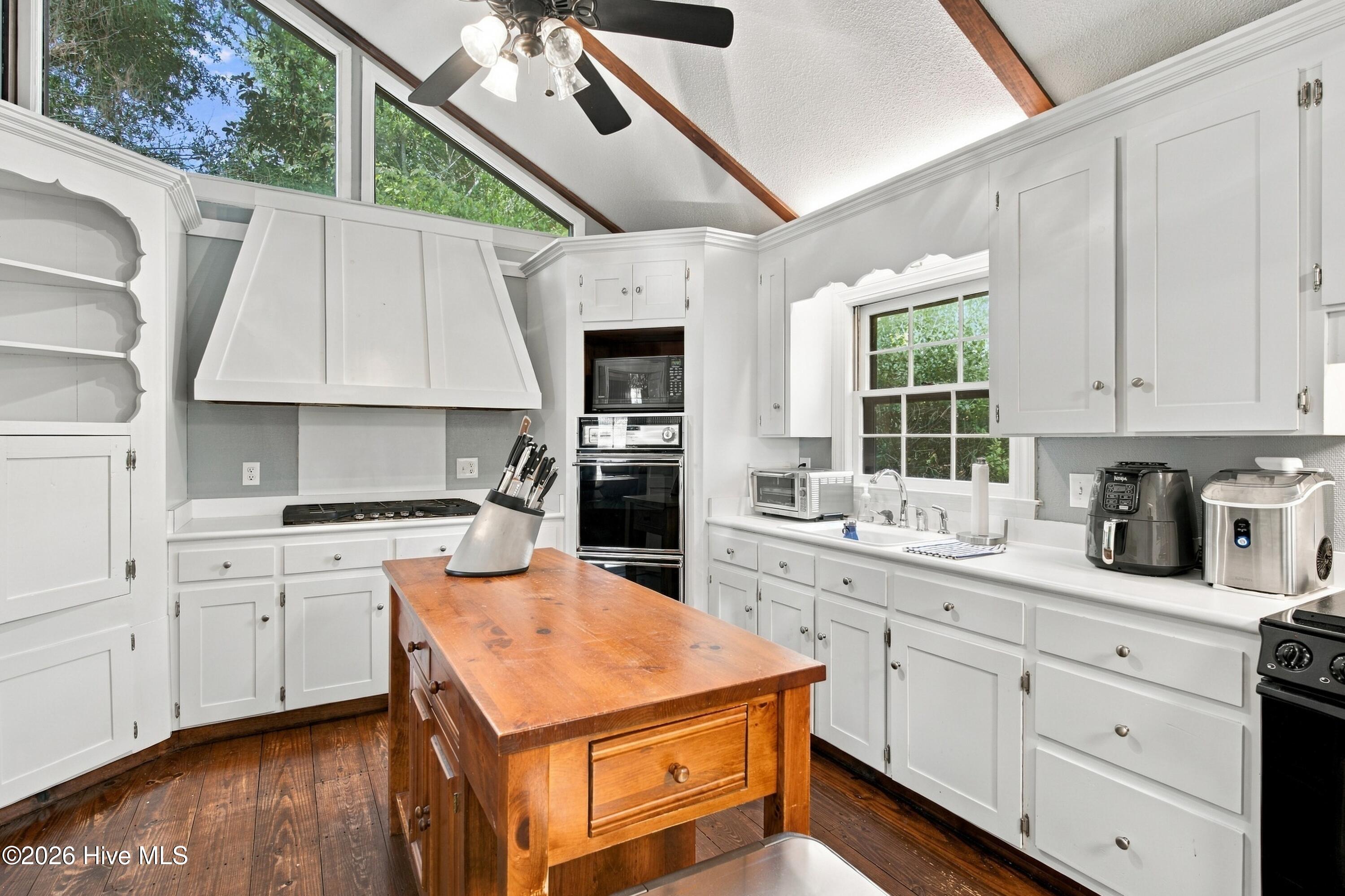 2209 Waverly Drive Property Photo 8