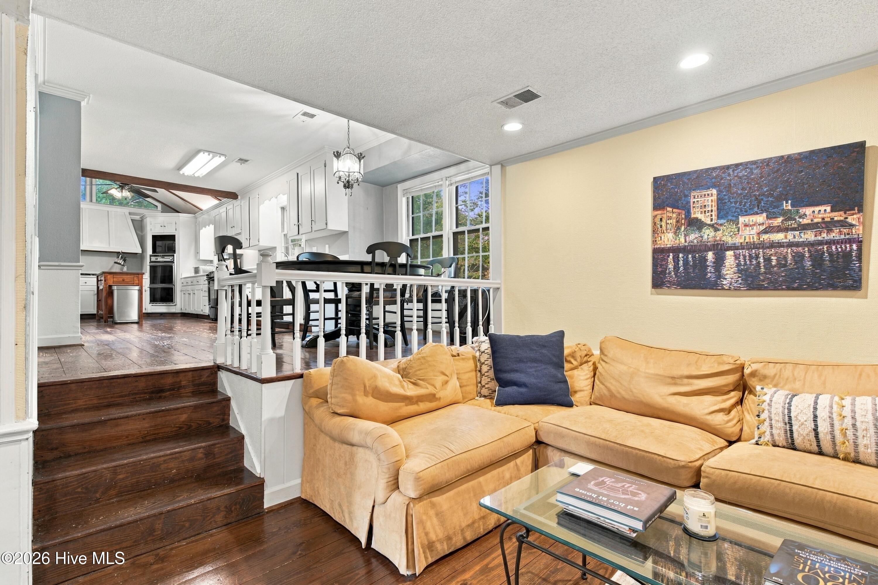 2209 Waverly Drive Property Photo 16