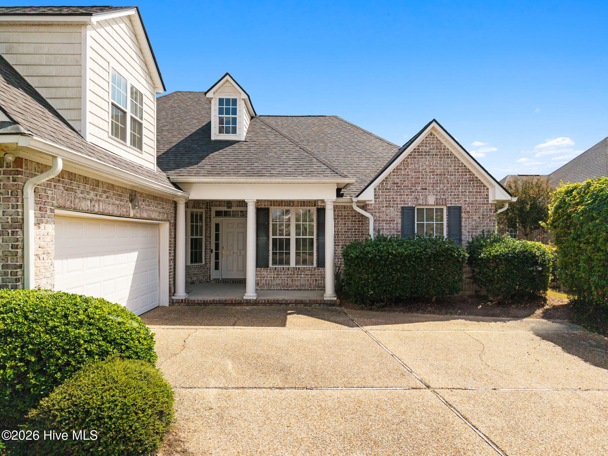 1052 Stonebridge Lane Property Photo 3