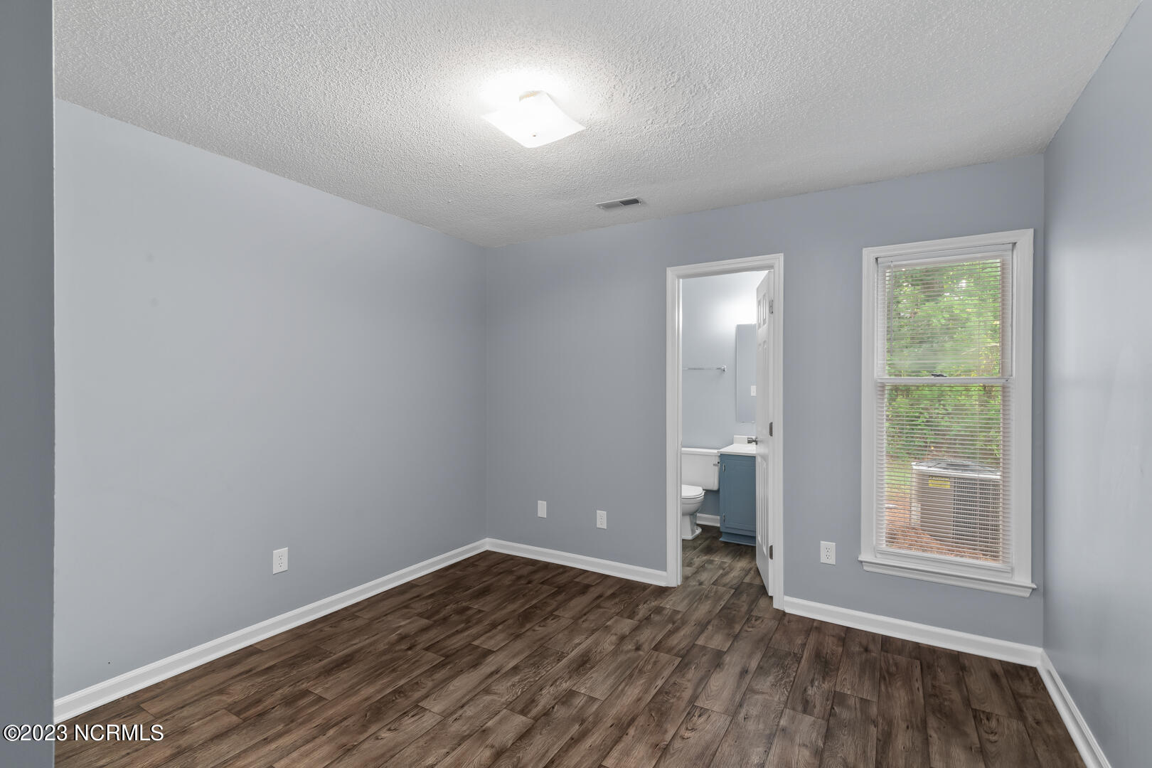 111 Windsor Court Property Photo 14