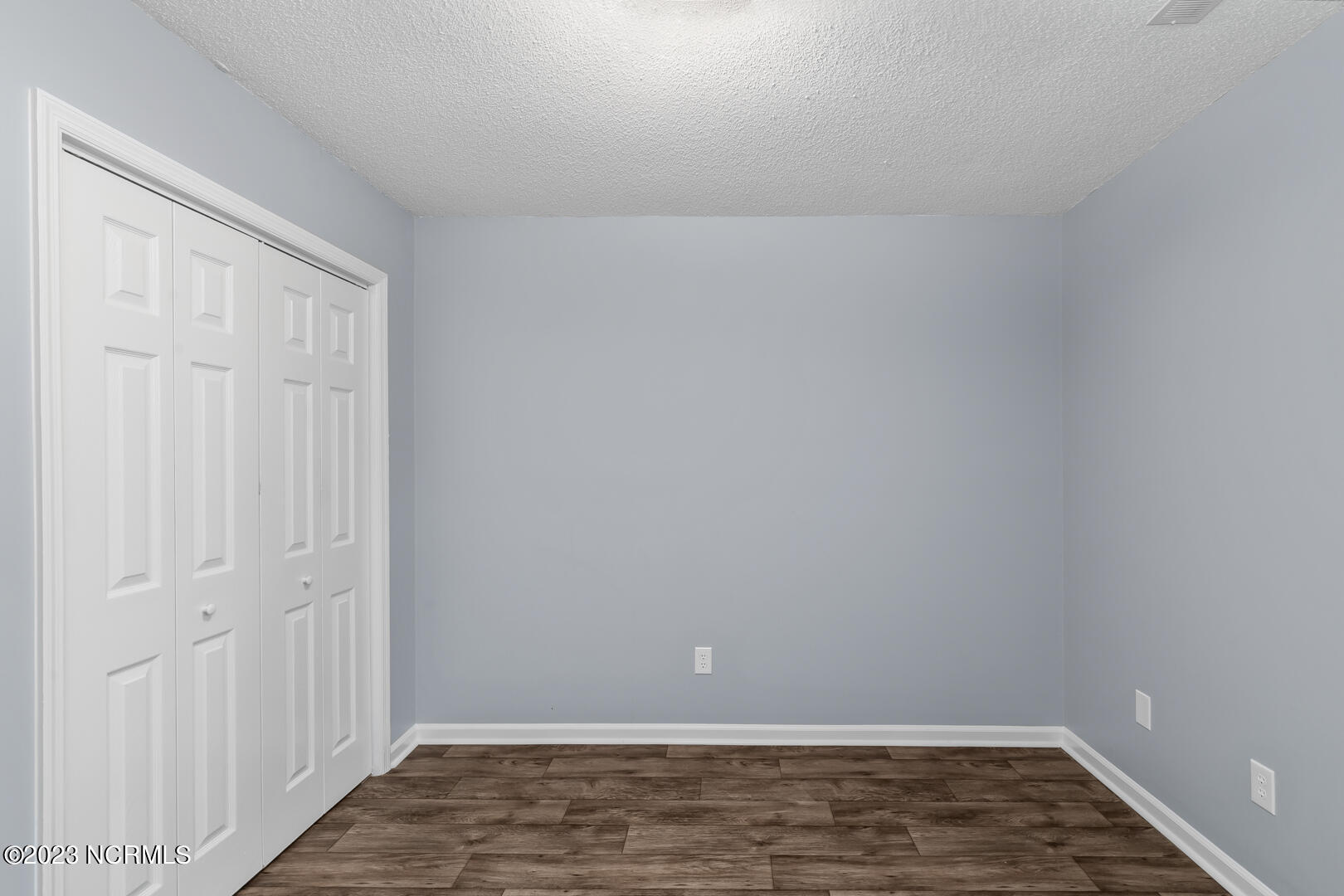 111 Windsor Court Property Photo 15