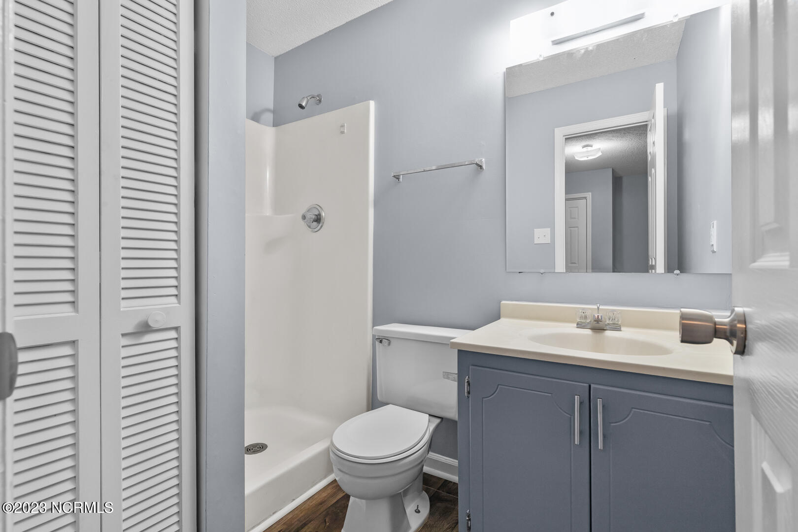 111 Windsor Court Property Photo 18