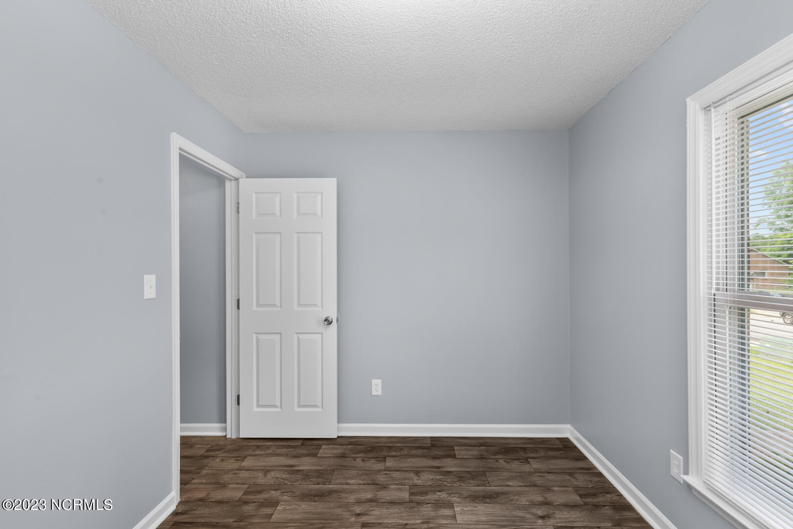 111 Windsor Court Property Photo 20