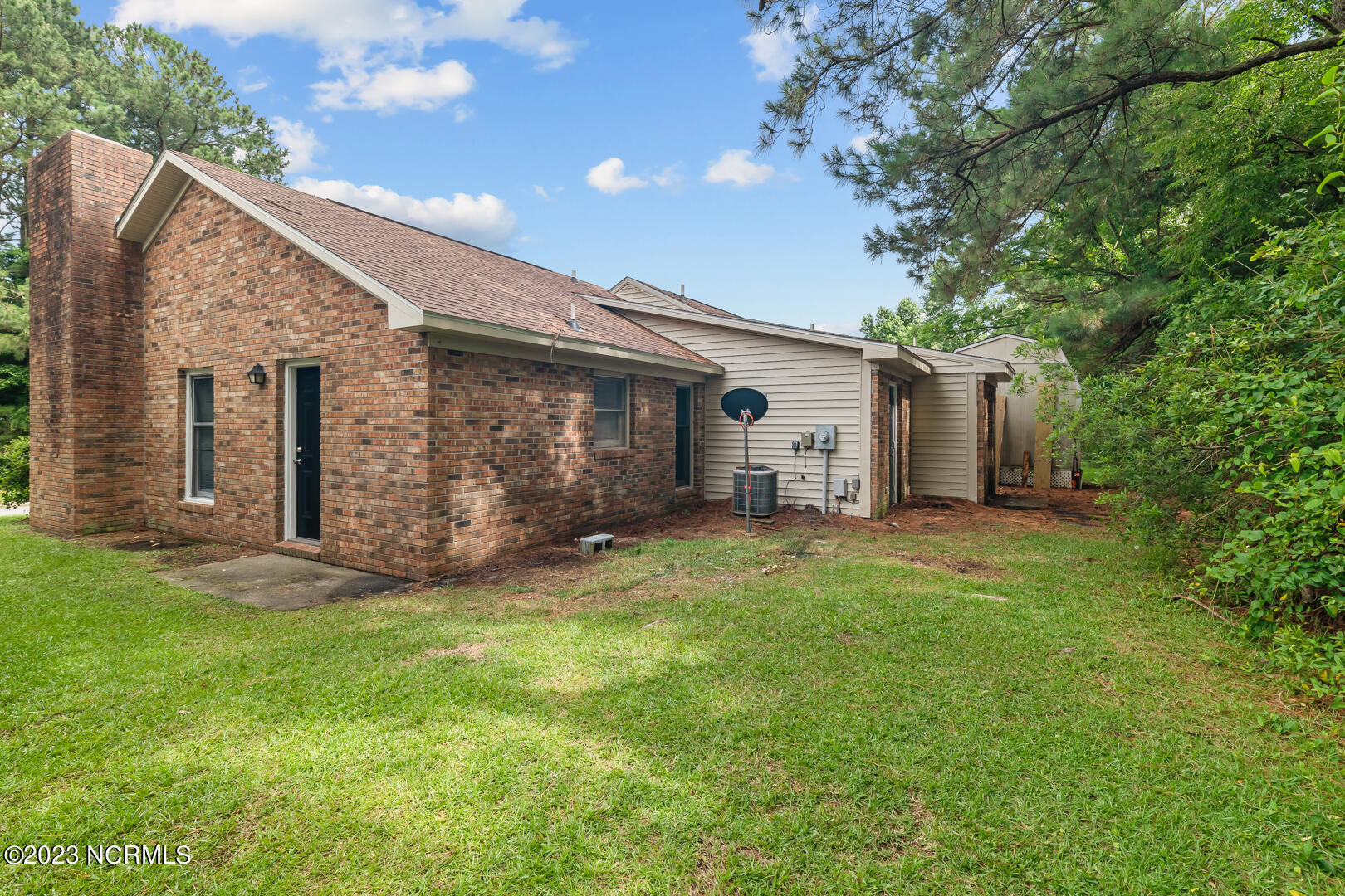 111 Windsor Court Property Photo 26