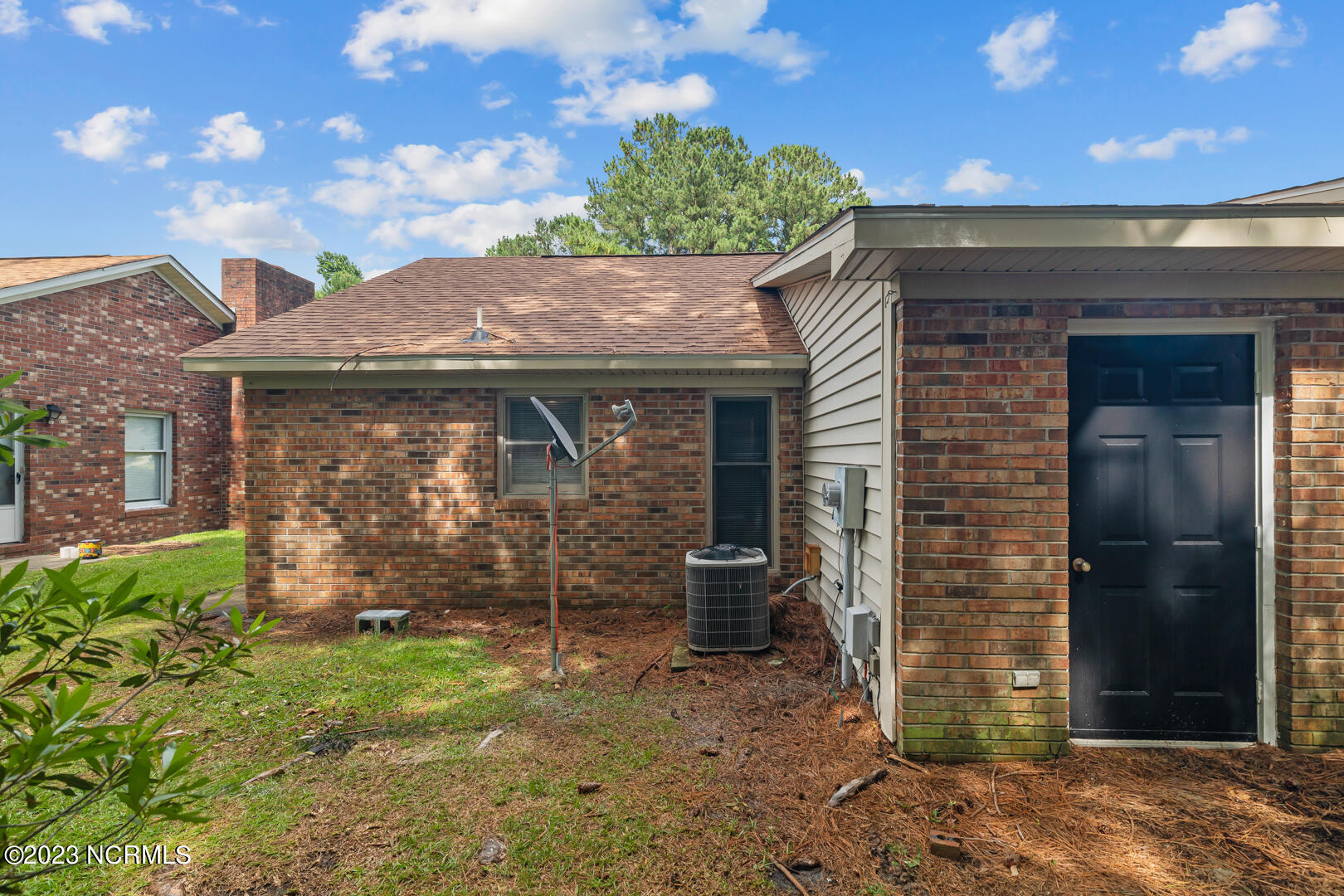 111 Windsor Court Property Photo 27