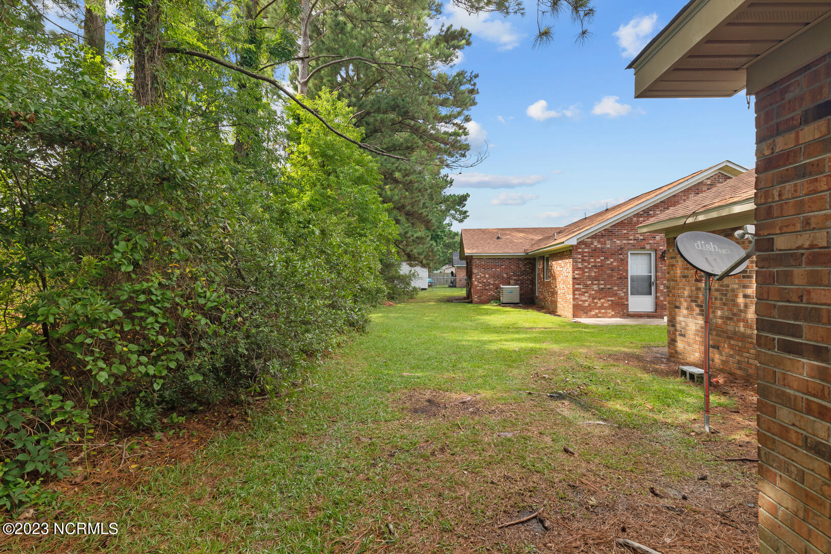 111 Windsor Court Property Photo 29