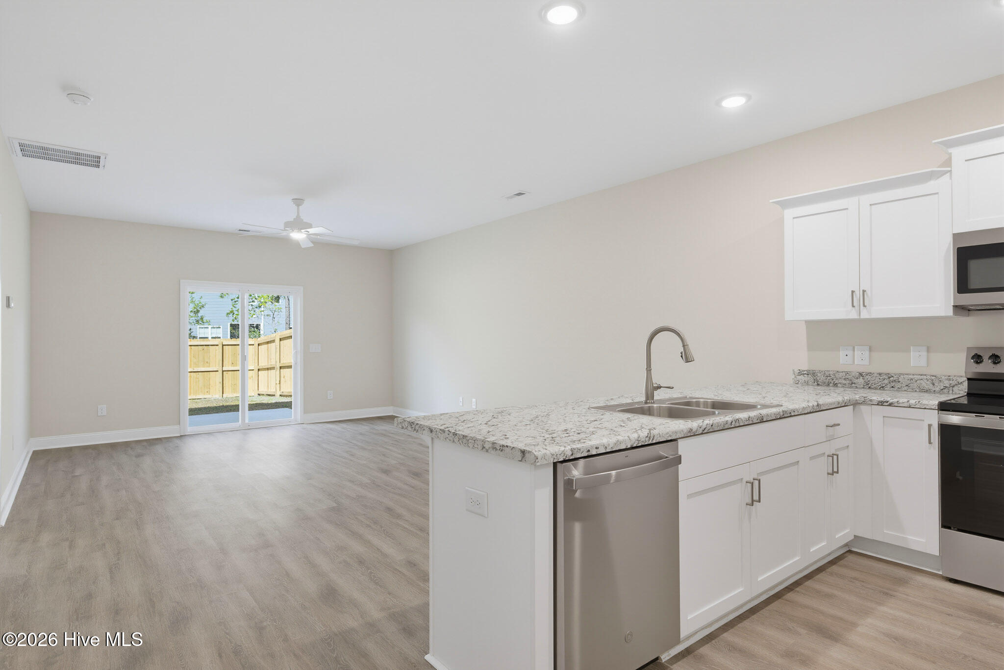 303 Coastal Reef Court Property Photo 3