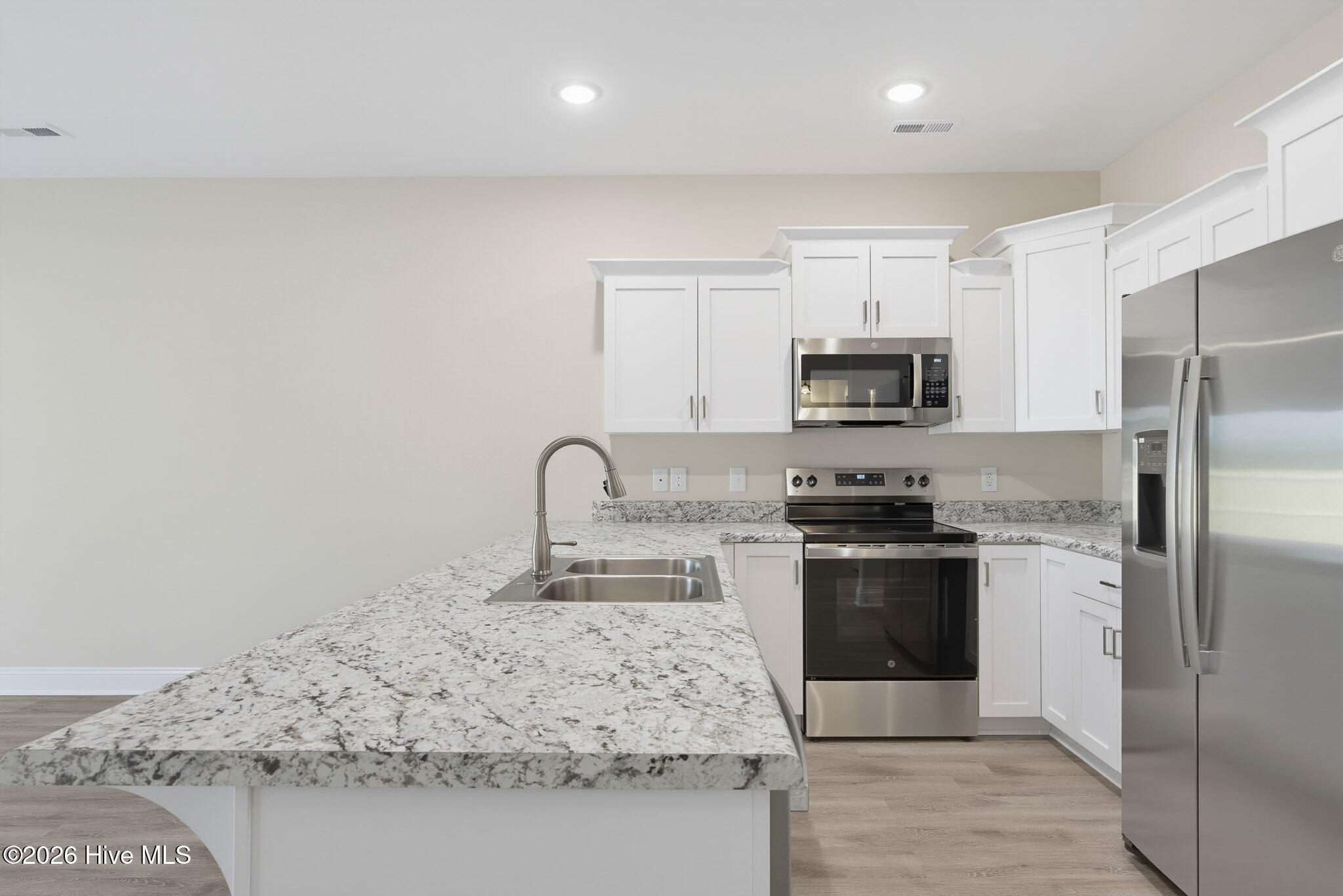 303 Coastal Reef Court Property Photo 6