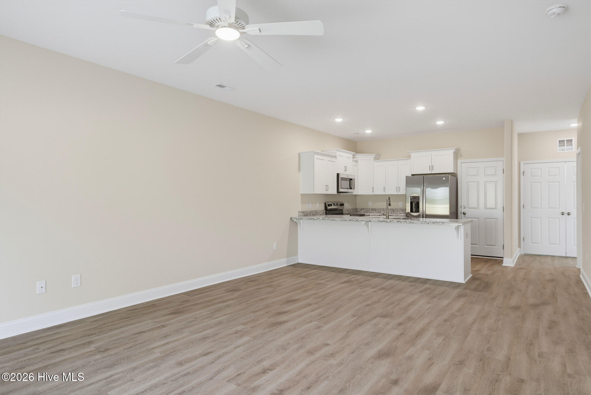 303 Coastal Reef Court Property Photo 8