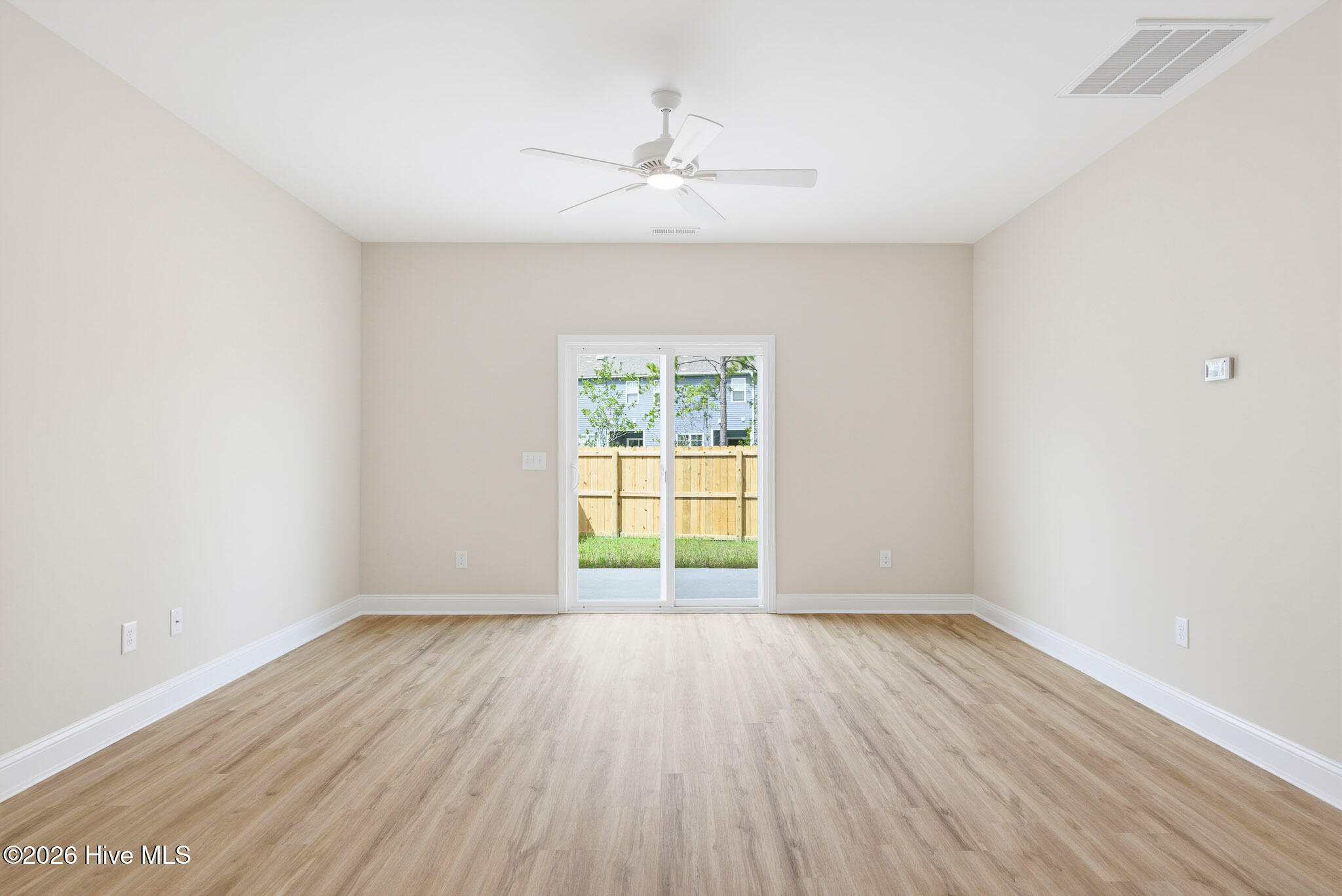 305 Coastal Reef Court Property Photo 5