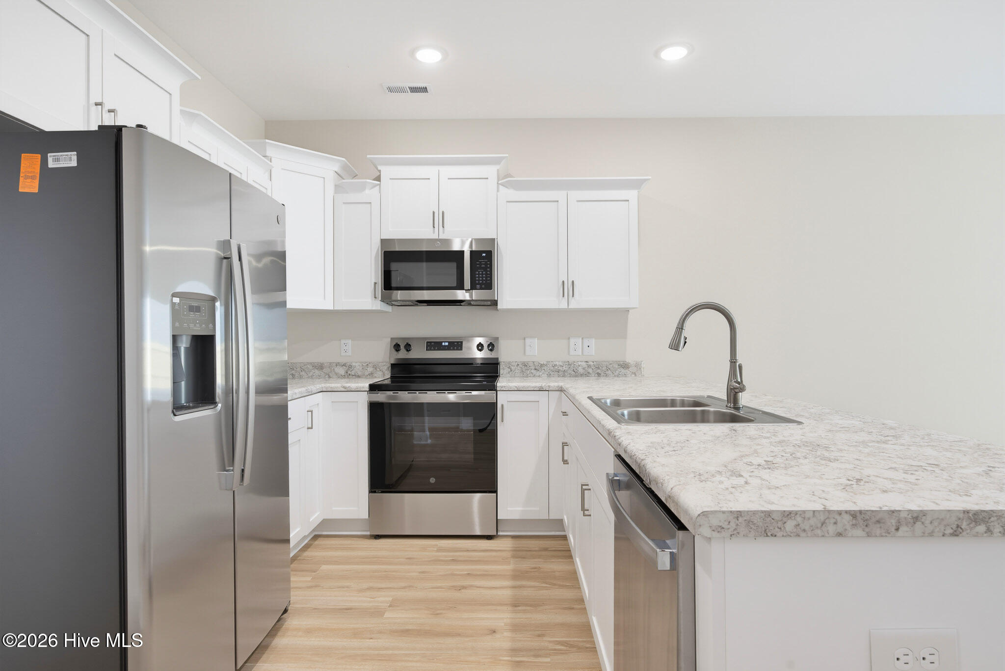 305 Coastal Reef Court Property Photo 6