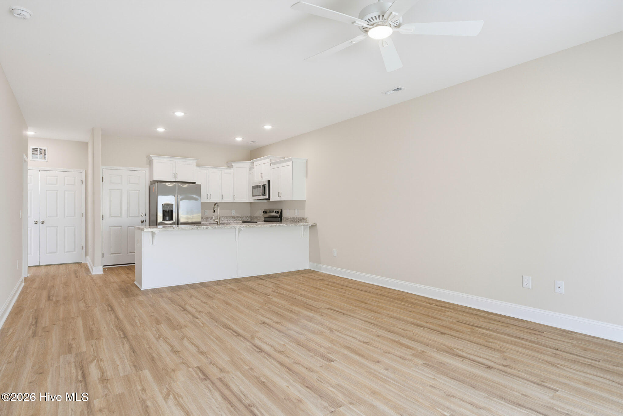 305 Coastal Reef Court Property Photo 8