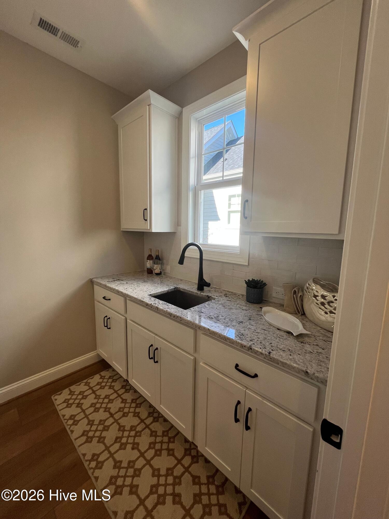 1113 Rockhill Road Property Photo 12