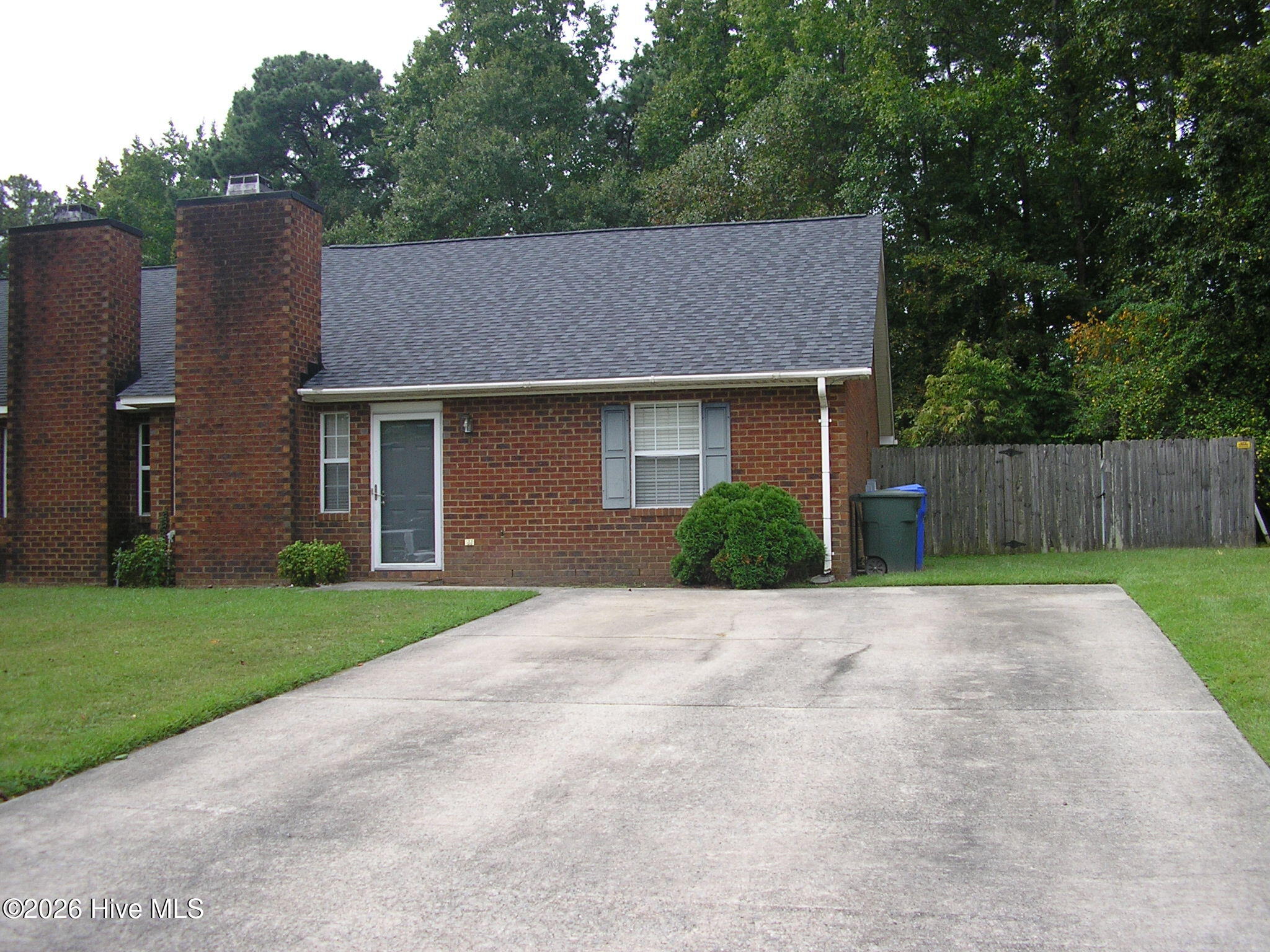 1206 Holden Drive B Property Photo 1