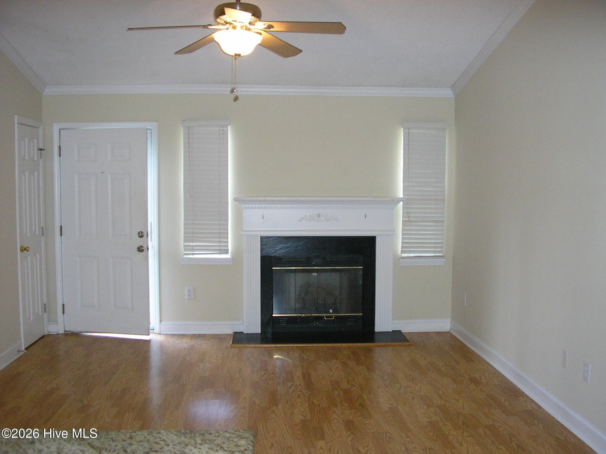 1206 Holden Drive B Property Photo 6