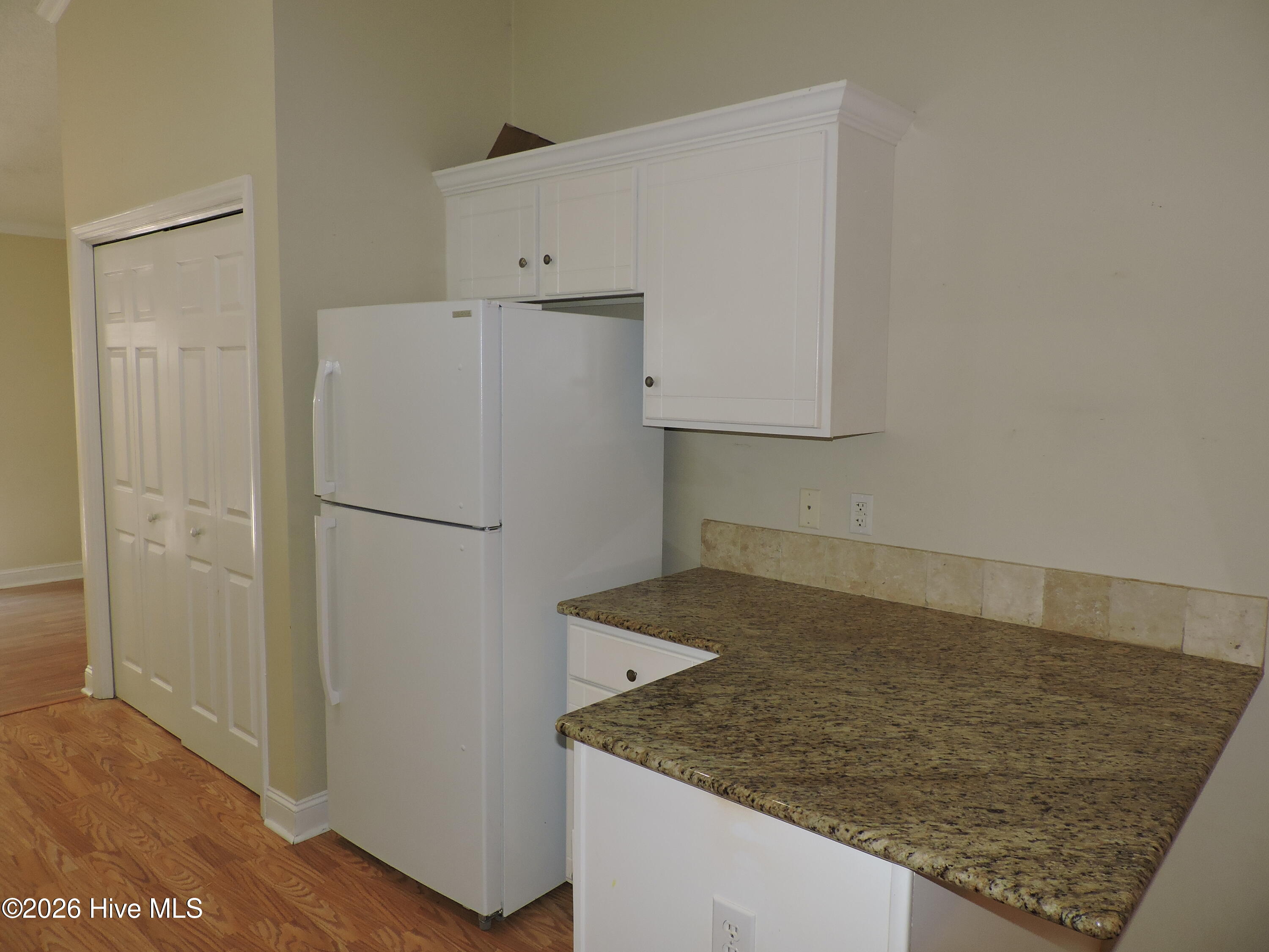 1206 Holden Drive B Property Photo 9