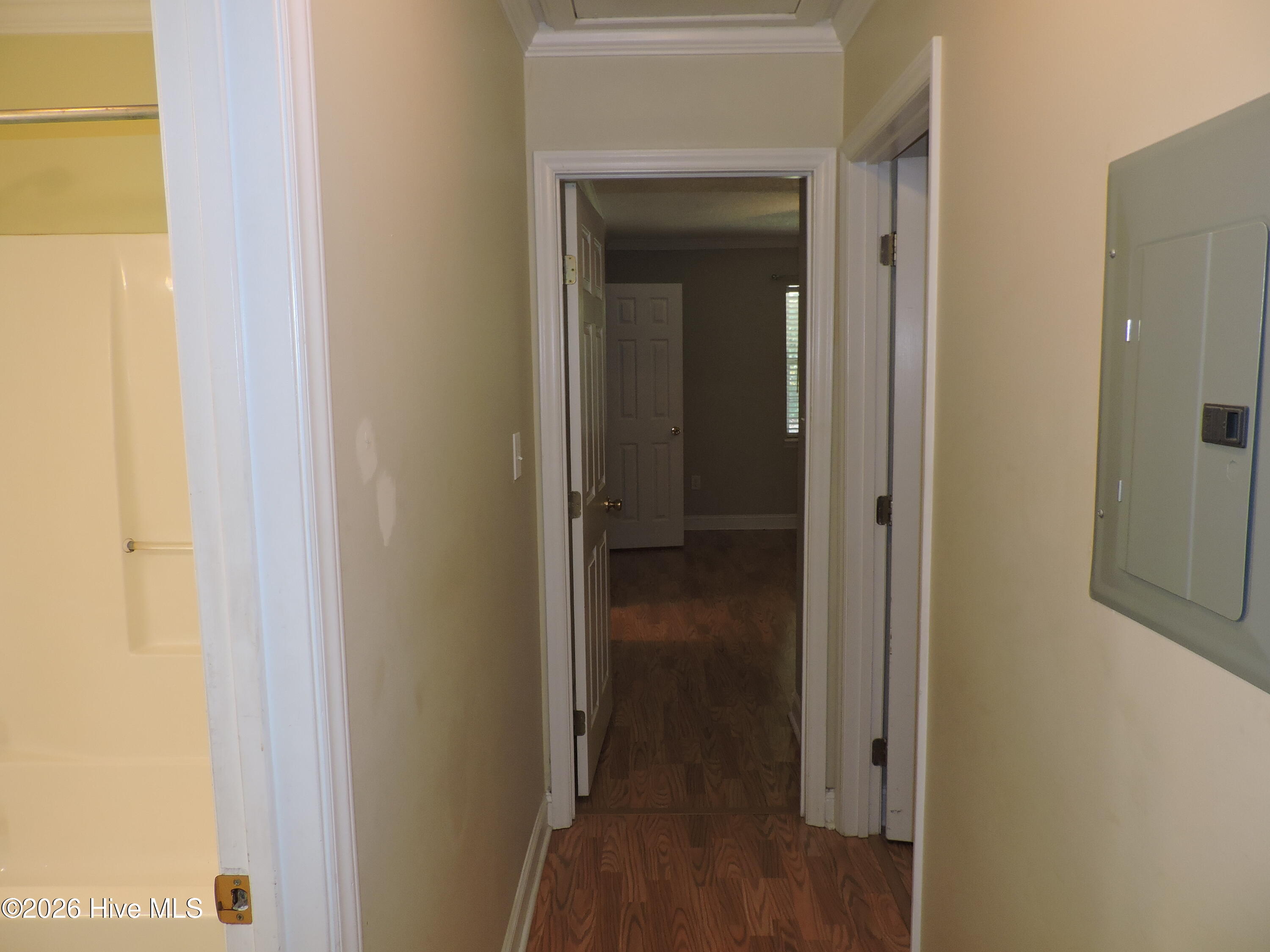 1206 Holden Drive B Property Photo 12