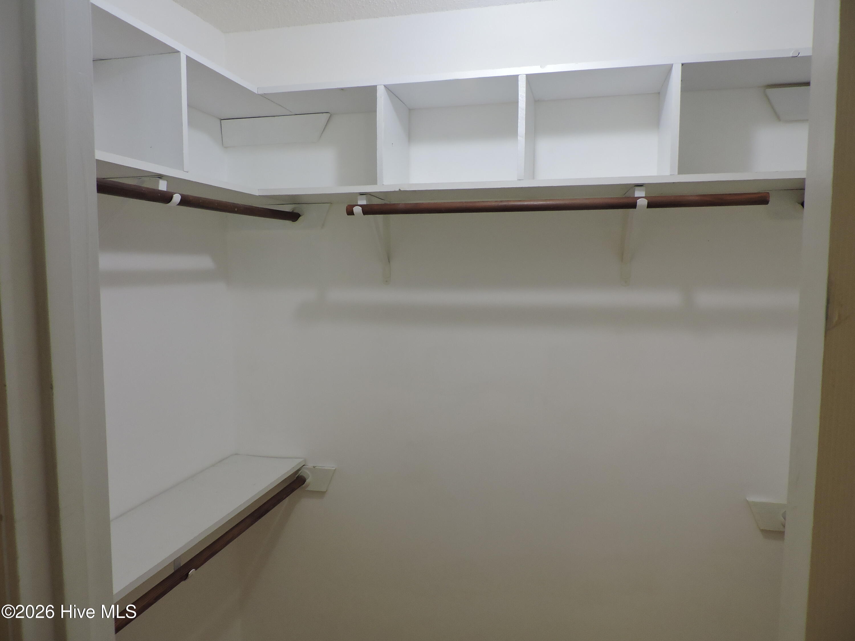1206 Holden Drive B Property Photo 16