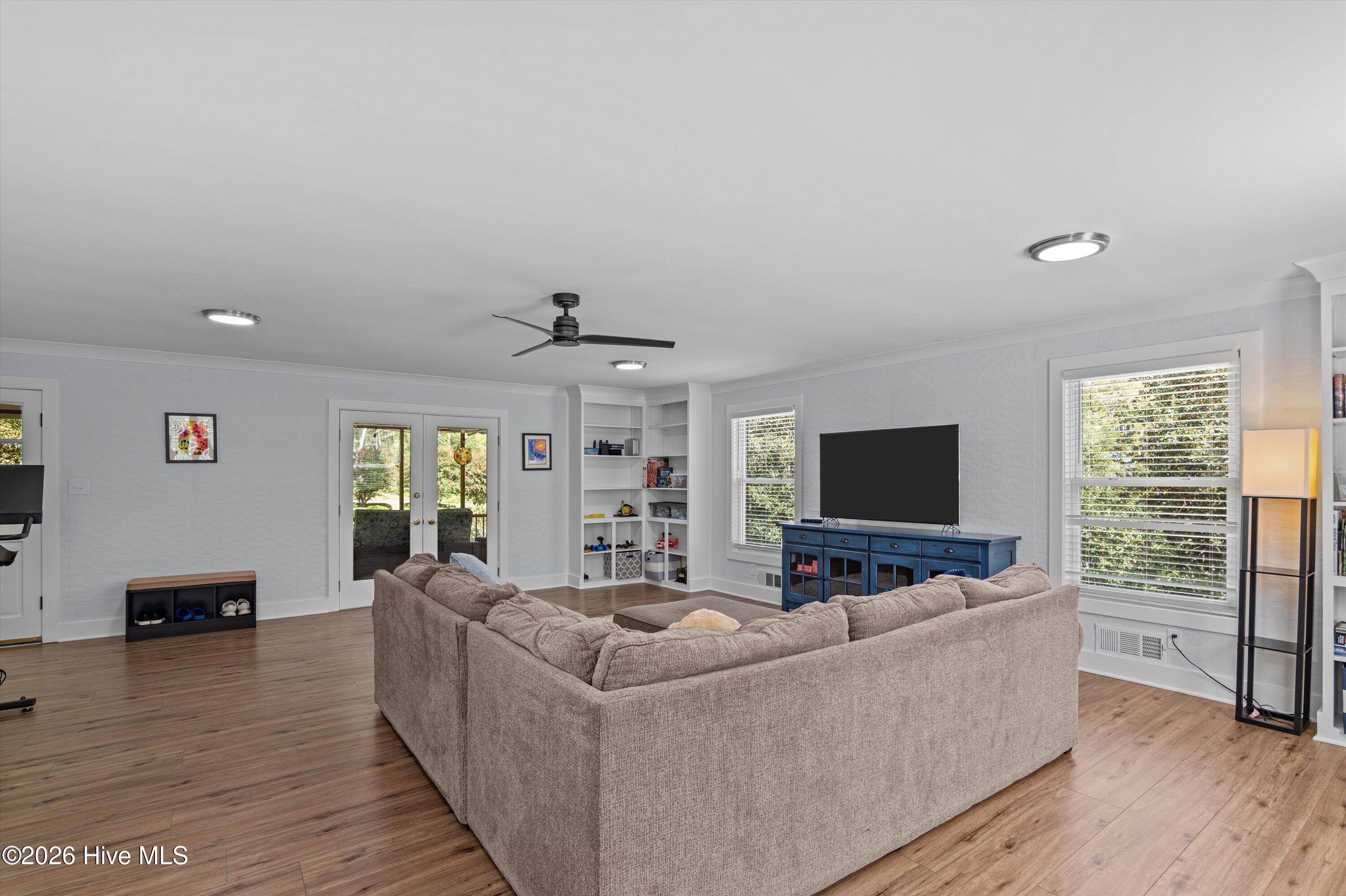 3534 W Lake Drive Property Photo 49