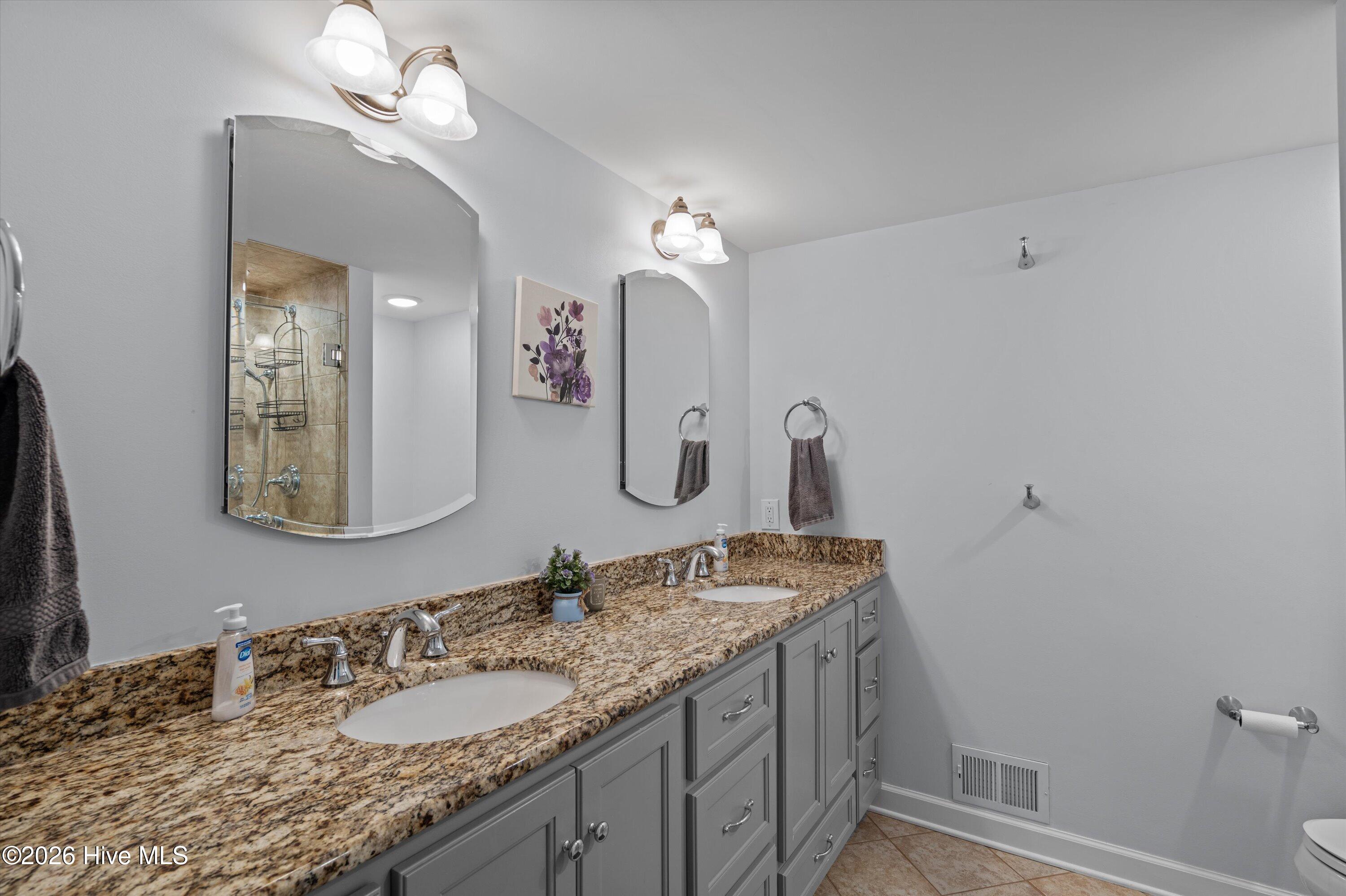 3534 W Lake Drive Property Photo 56