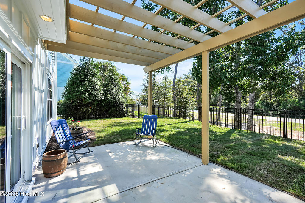 975 Softwind Way Property Photo 29