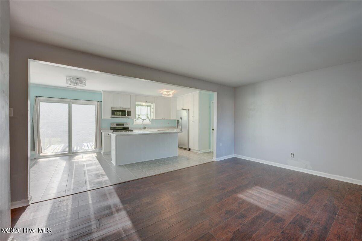 311 Deacon Court Property Photo 6