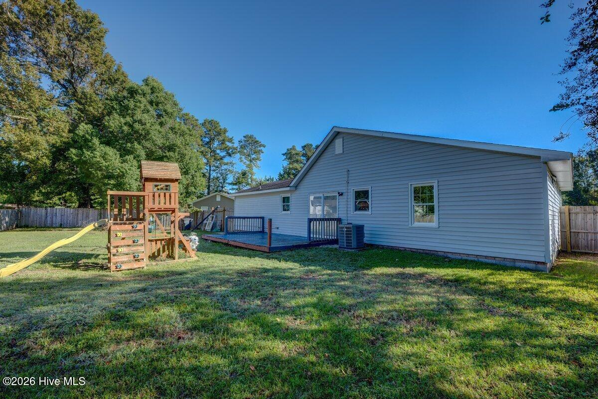 311 Deacon Court Property Photo 27