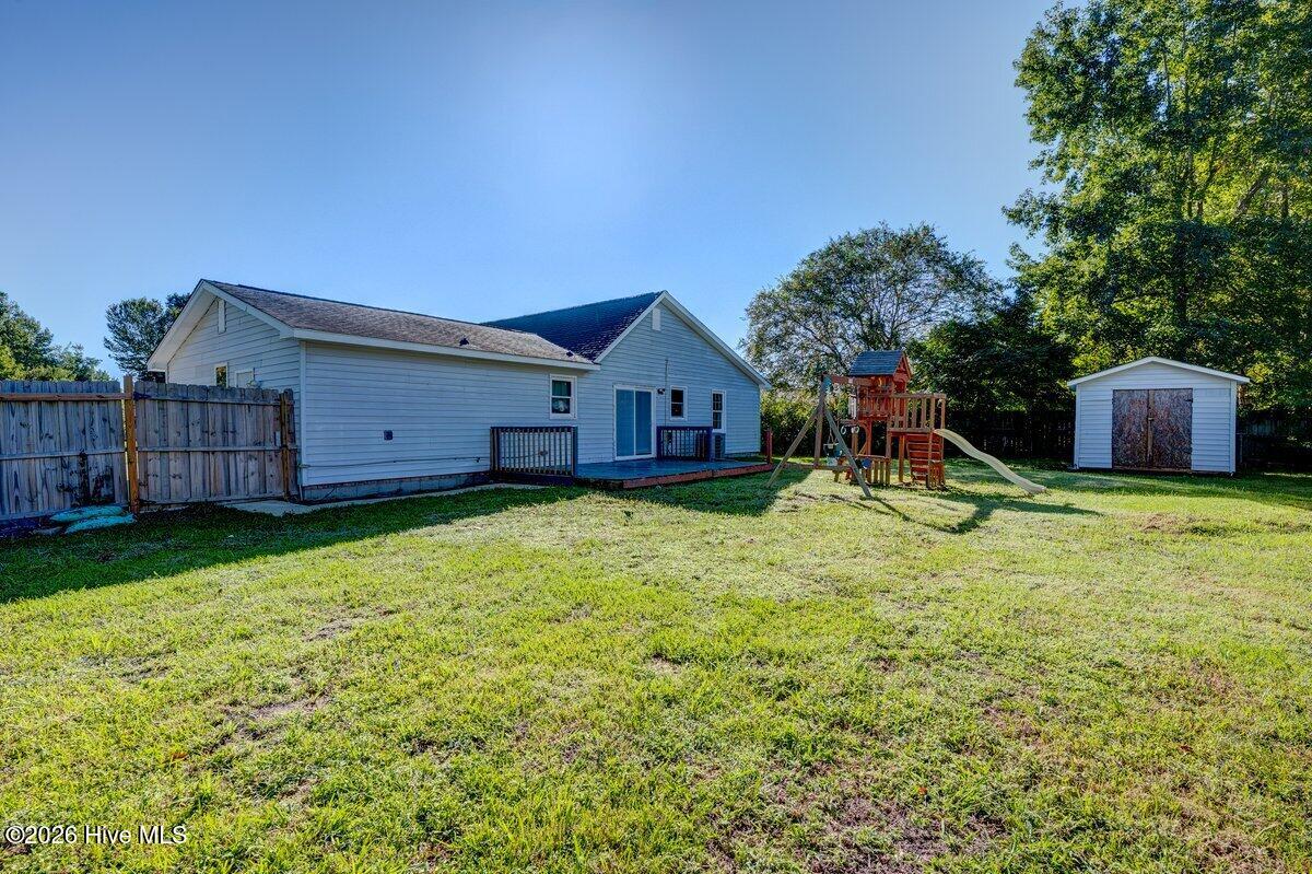 311 Deacon Court Property Photo 28