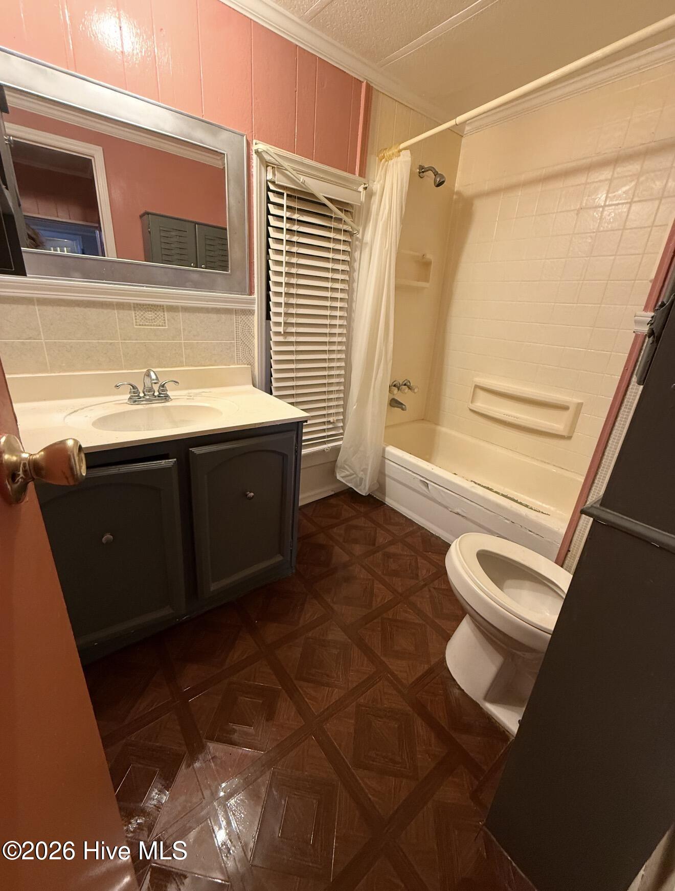 135 Larry Avenue Property Photo 6