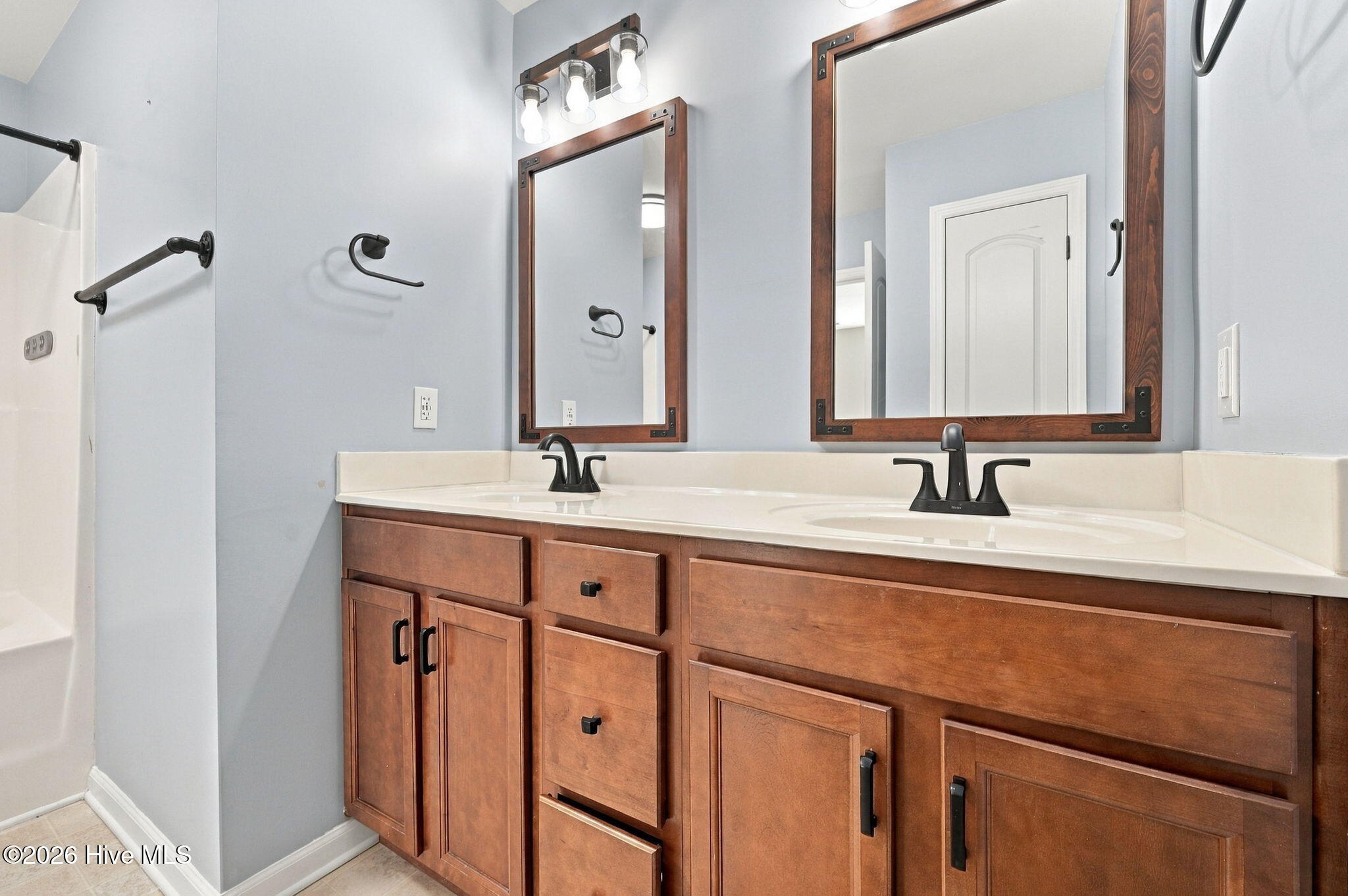 506 Oyster Rock Lane Property Photo 2