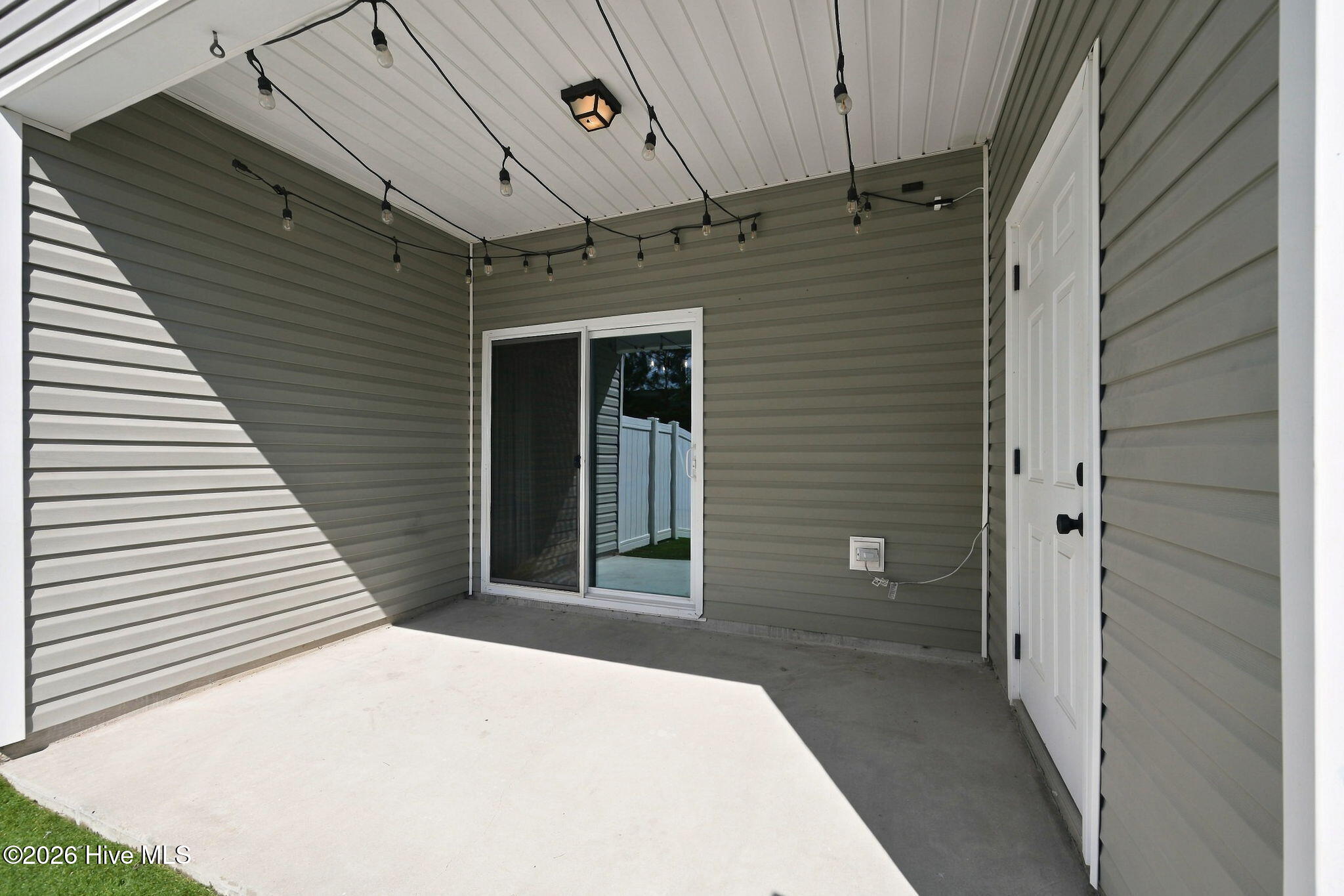 506 Oyster Rock Lane Property Photo 15