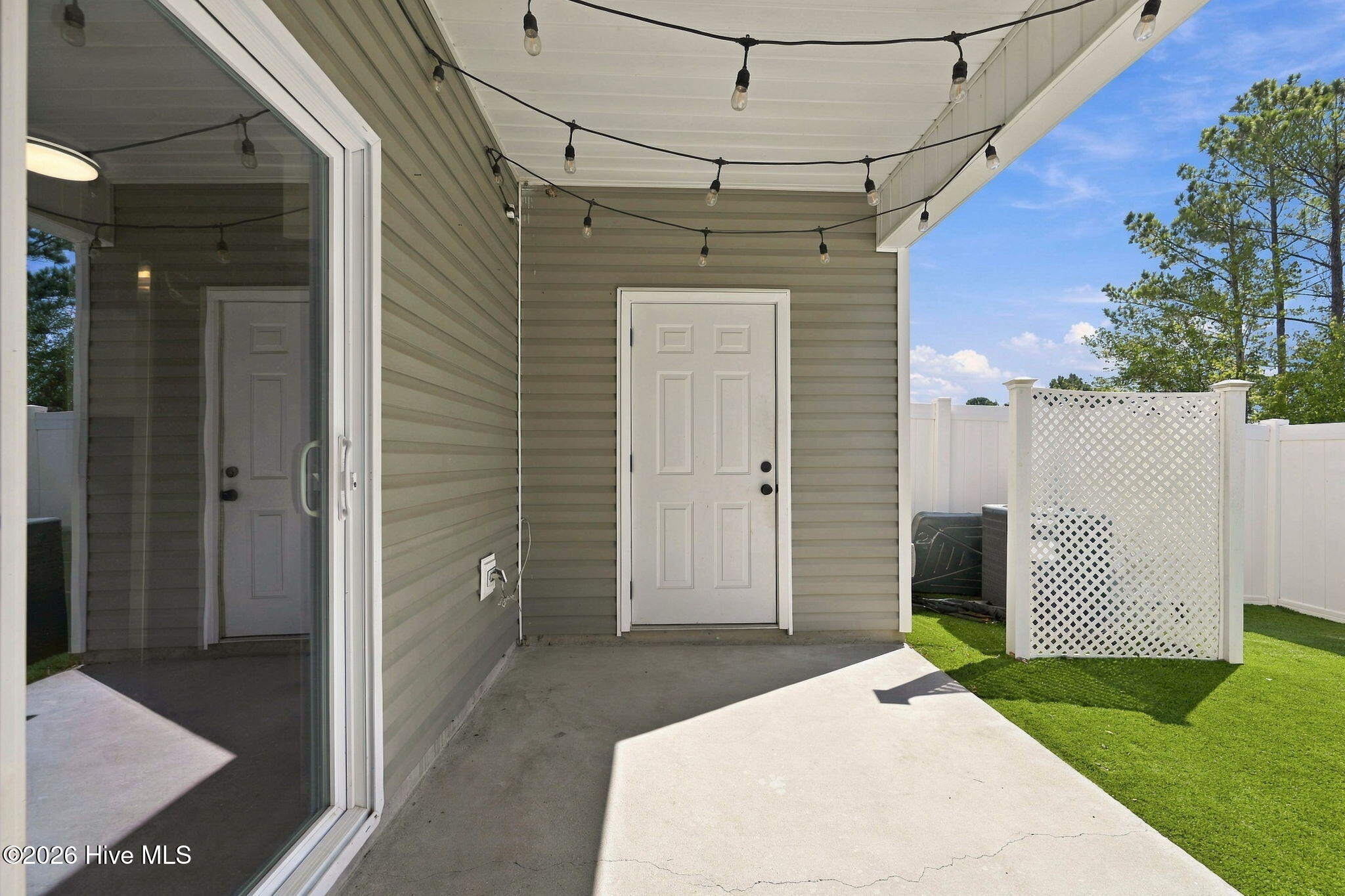 506 Oyster Rock Lane Property Photo 16
