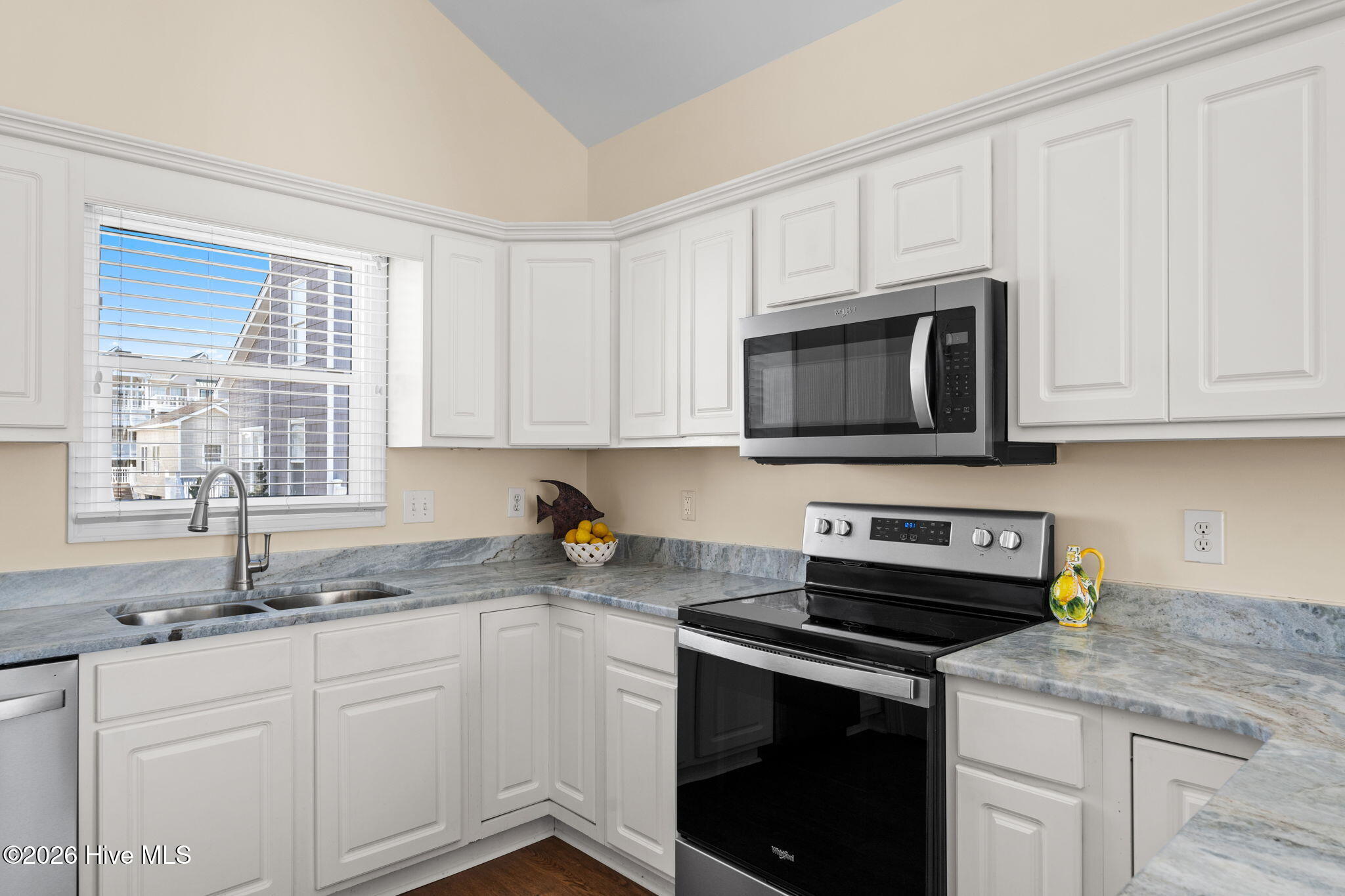 11 Atlantic Way Property Photo 10