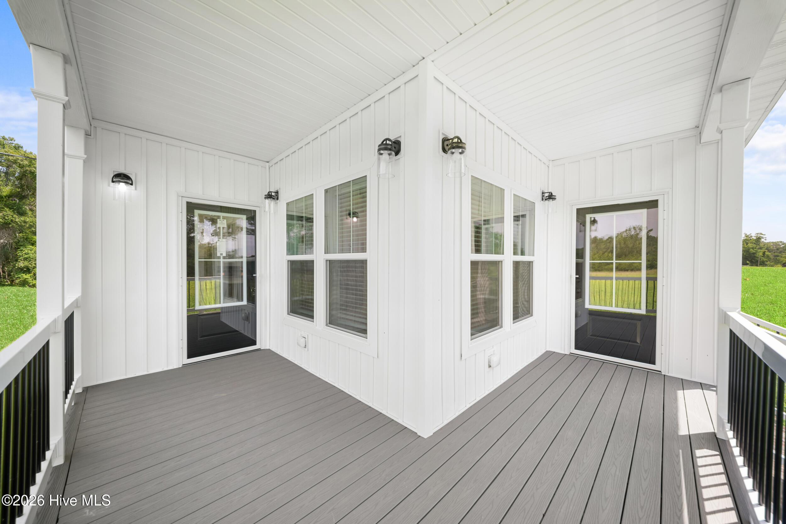 562 Sinkhole Road Property Photo 4