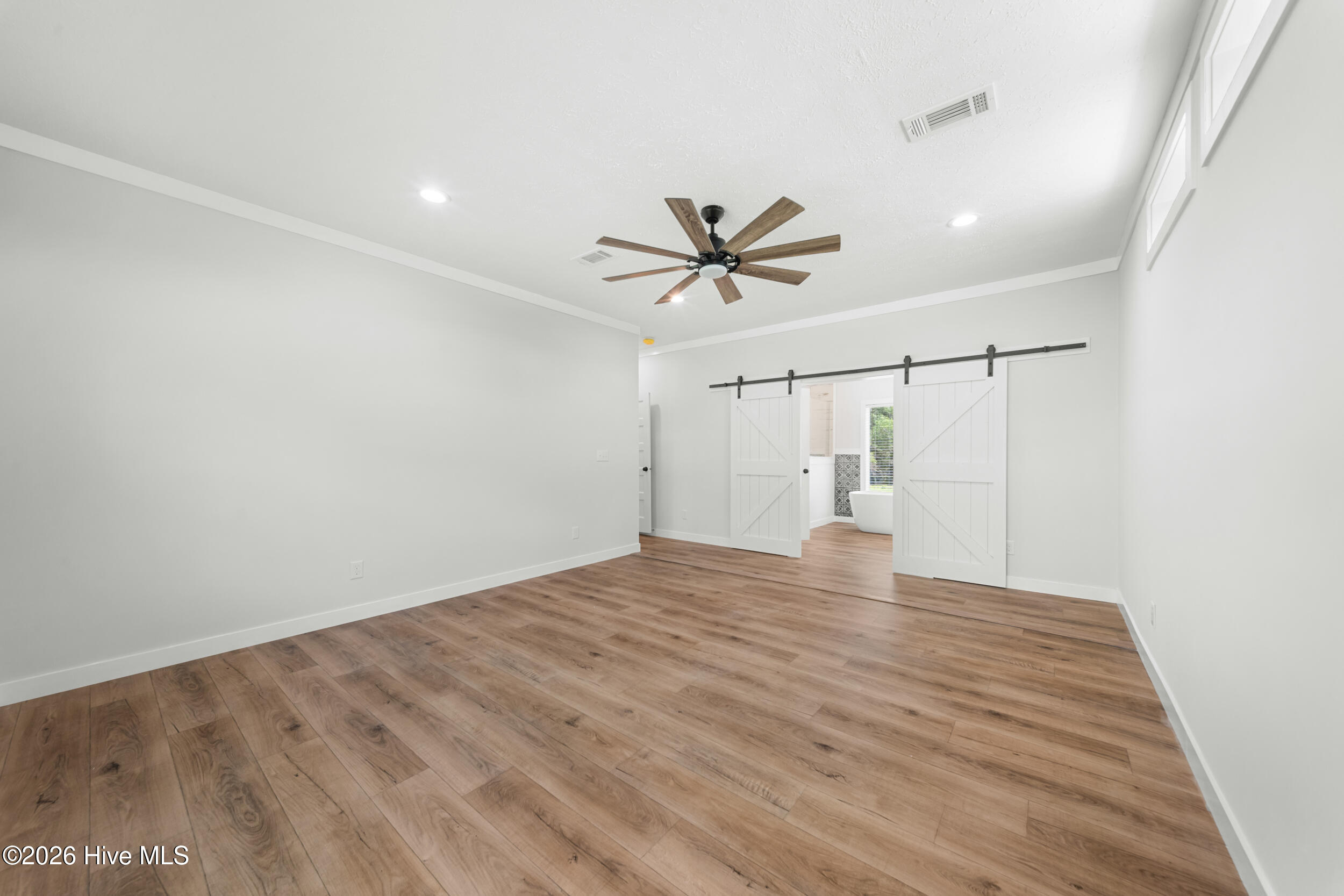 562 Sinkhole Road Property Photo 14