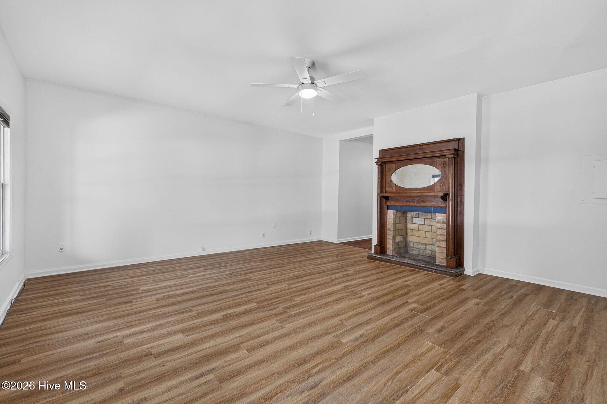 310 N 5th Avenue Property Photo 6