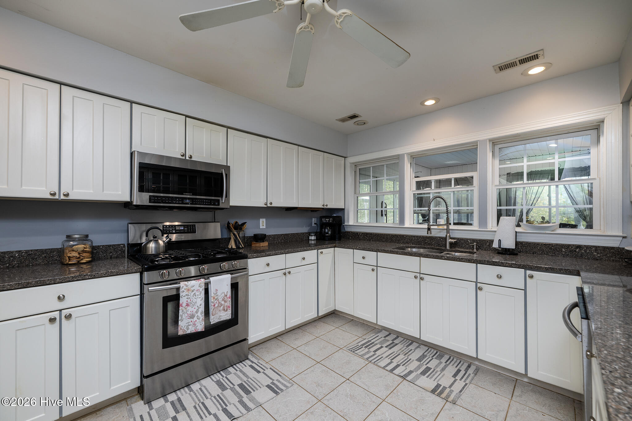 106 Windlass Way Property Photo 15