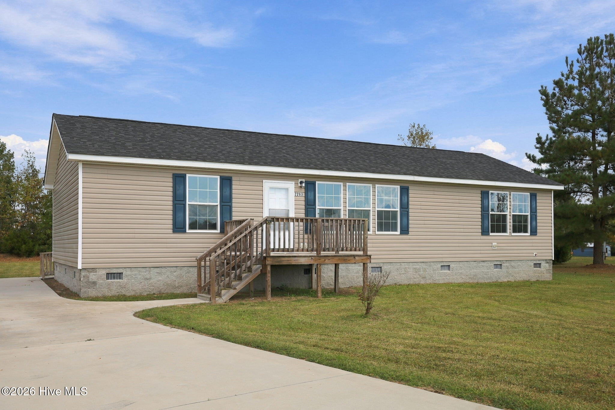 2203 Mohawk Court Property Photo 1