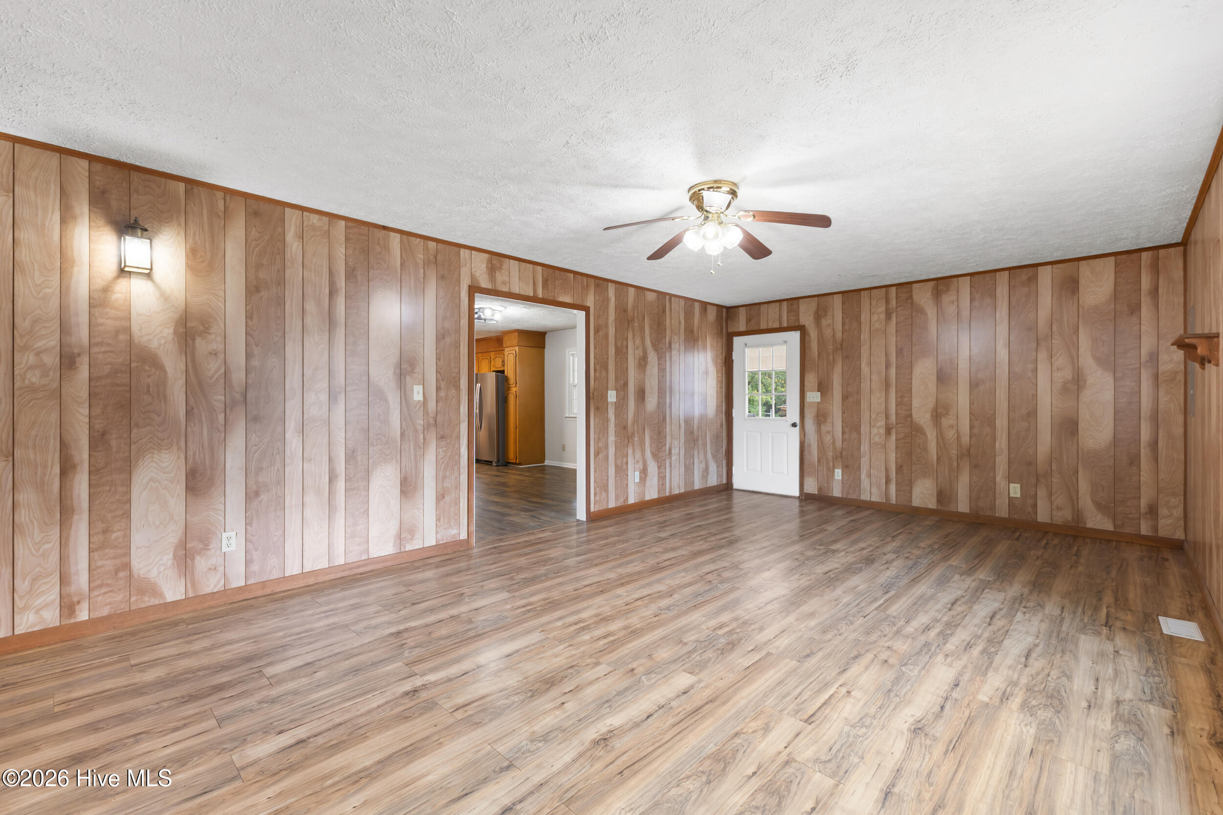 4846 General Howe Highway Property Photo 8