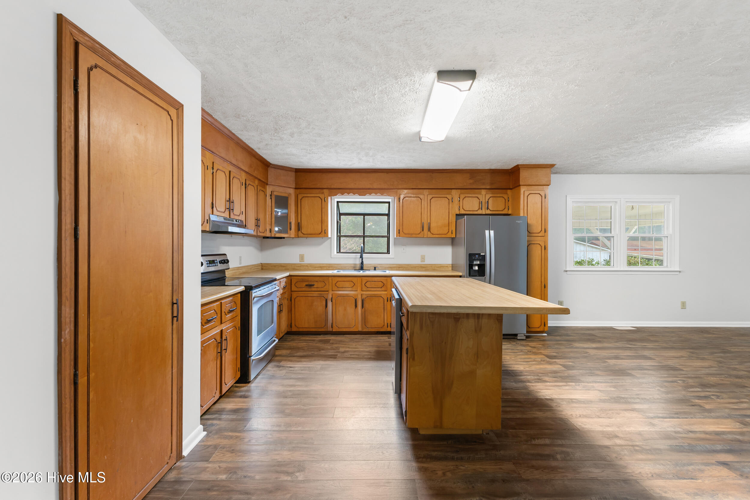 4846 General Howe Highway Property Photo 11