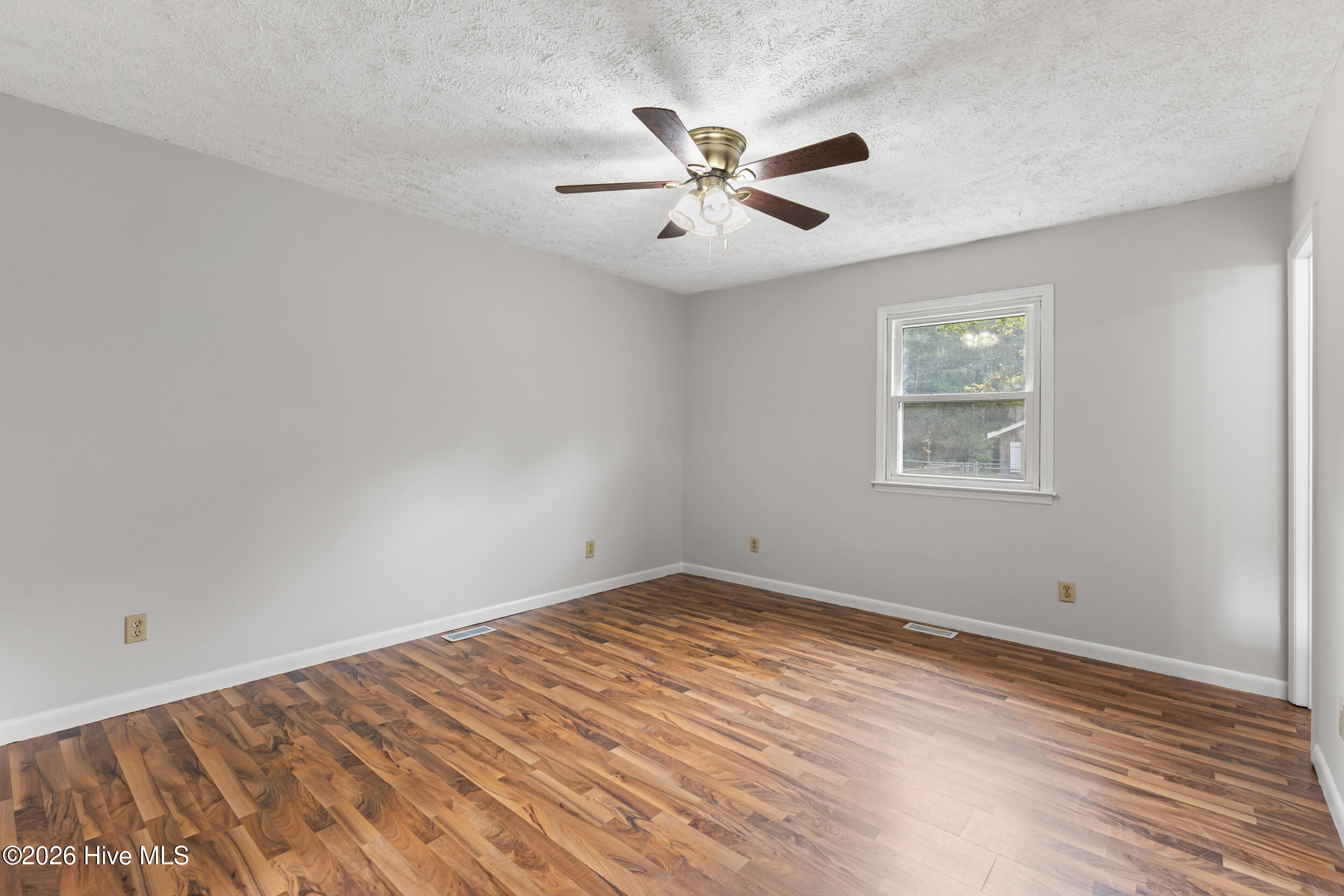 4846 General Howe Highway Property Photo 16
