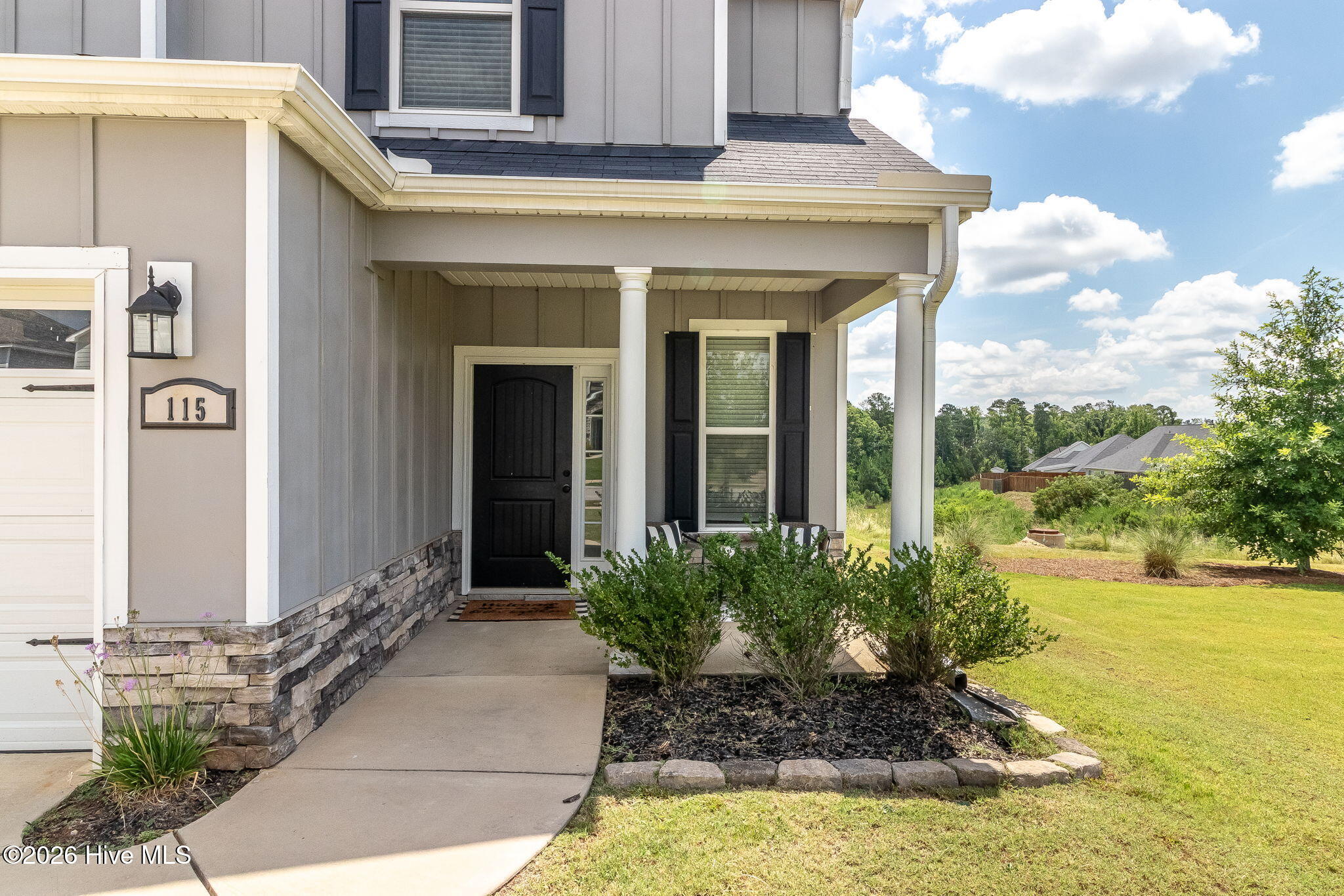 115 Dublin Loop Property Photo 2